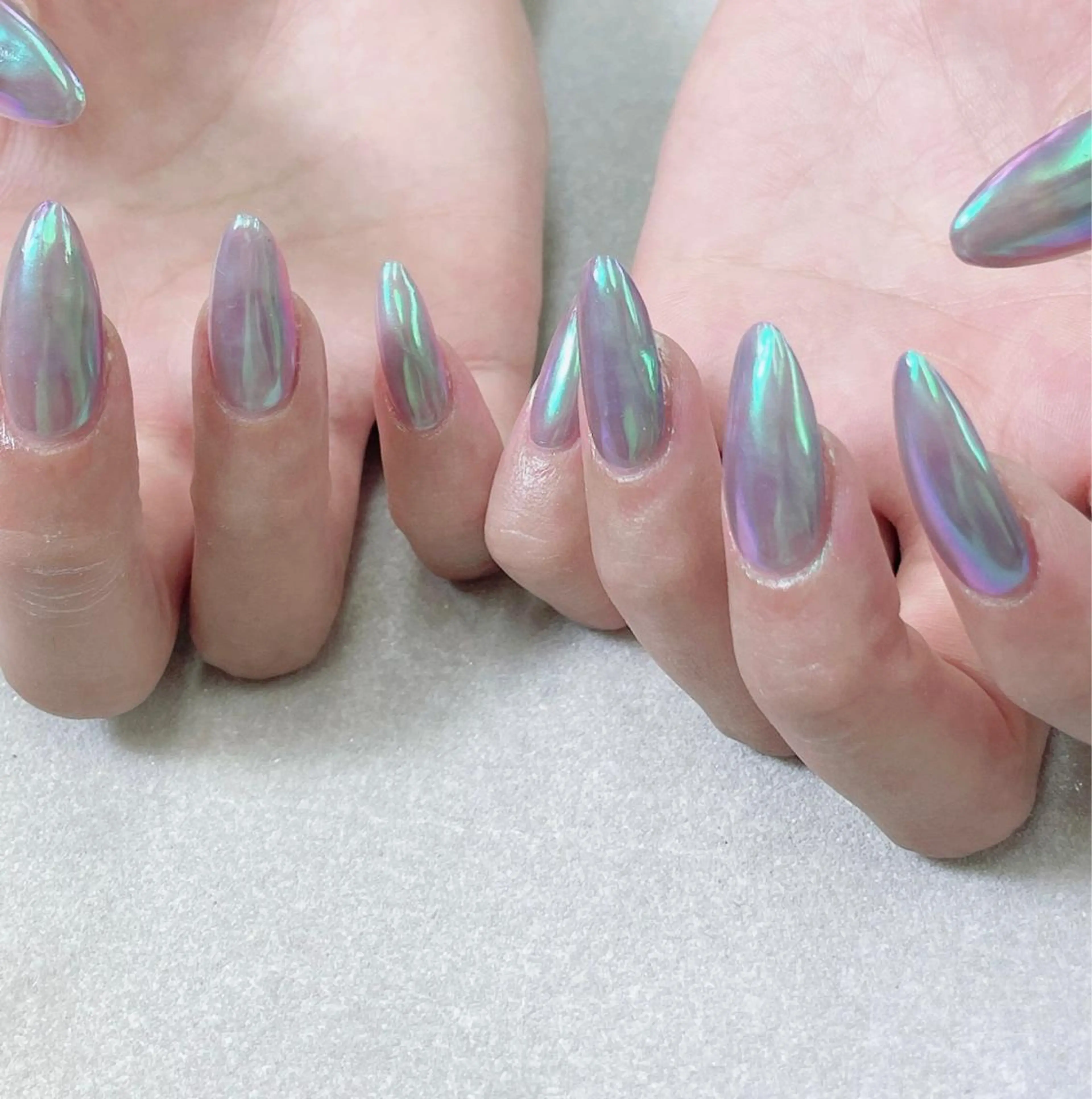 ネイル ミラーネイル ハンドネイル A85G ayakoのネイルデザイン