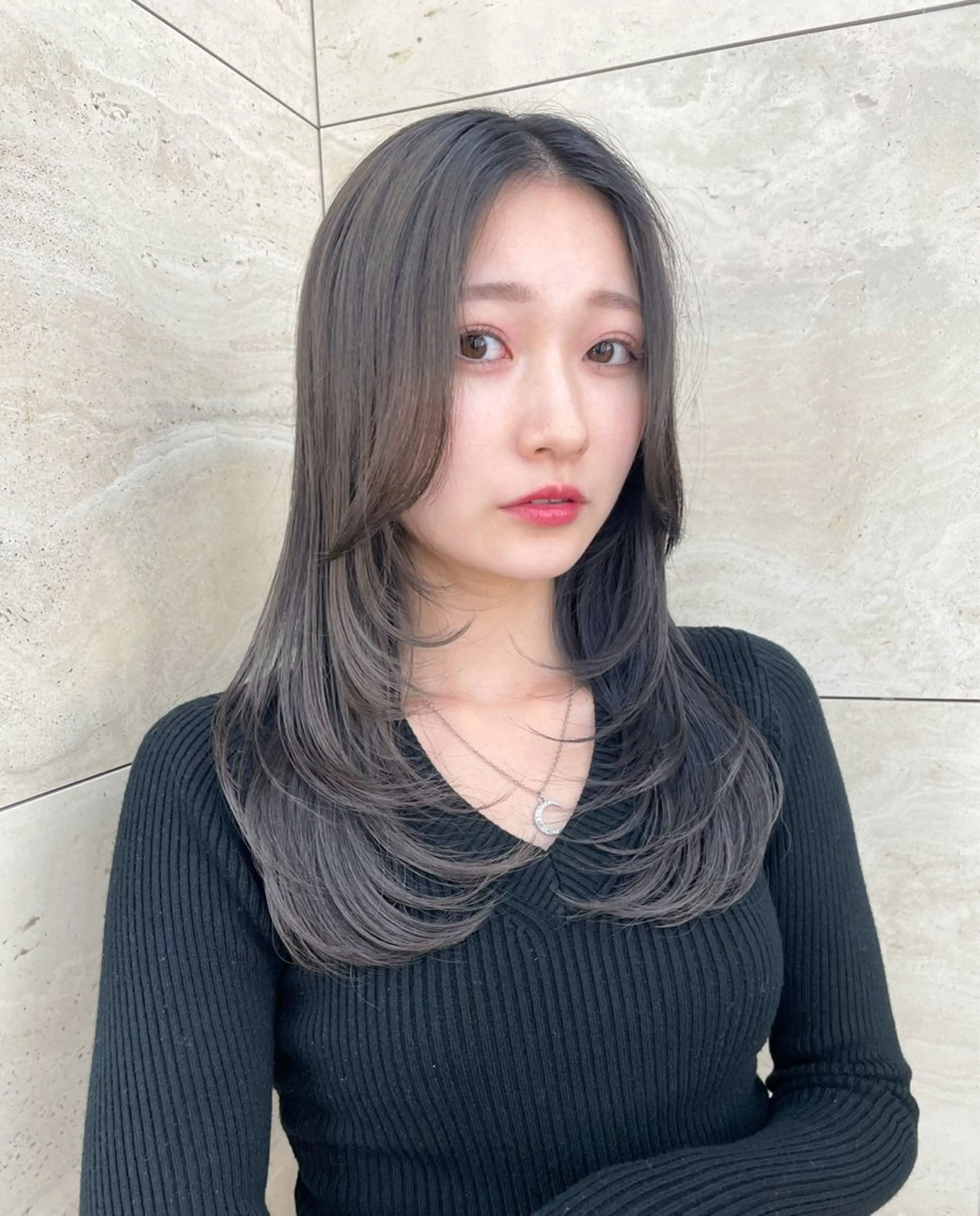 セミロング カラー カット ヘアカラー トリートメント 韓国ヘア🇰🇷 レイヤー/芝春樹のヘアスタイル