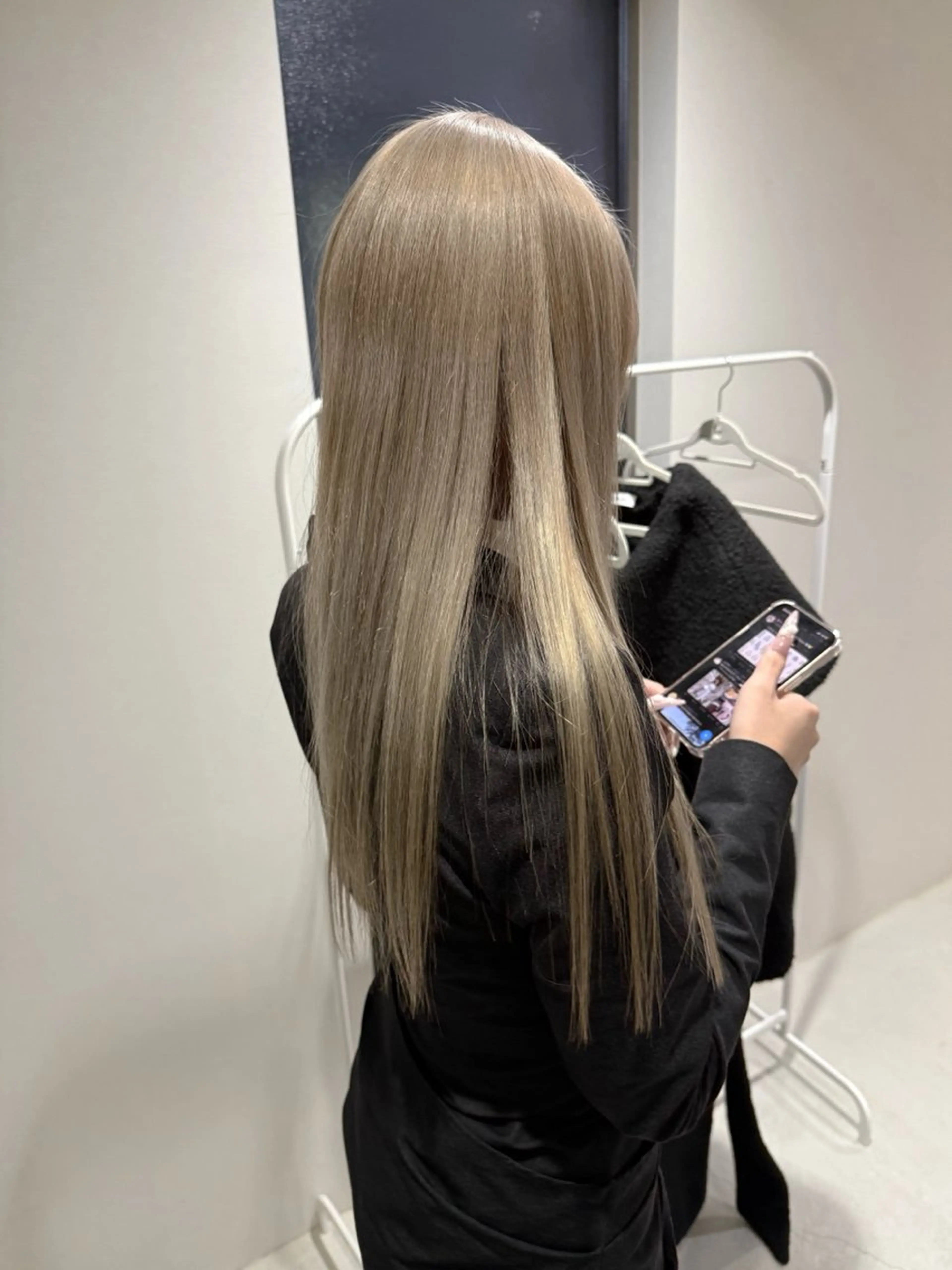 《colour model》ケアブリーチ&オンカラー＋treatment🍃の写真