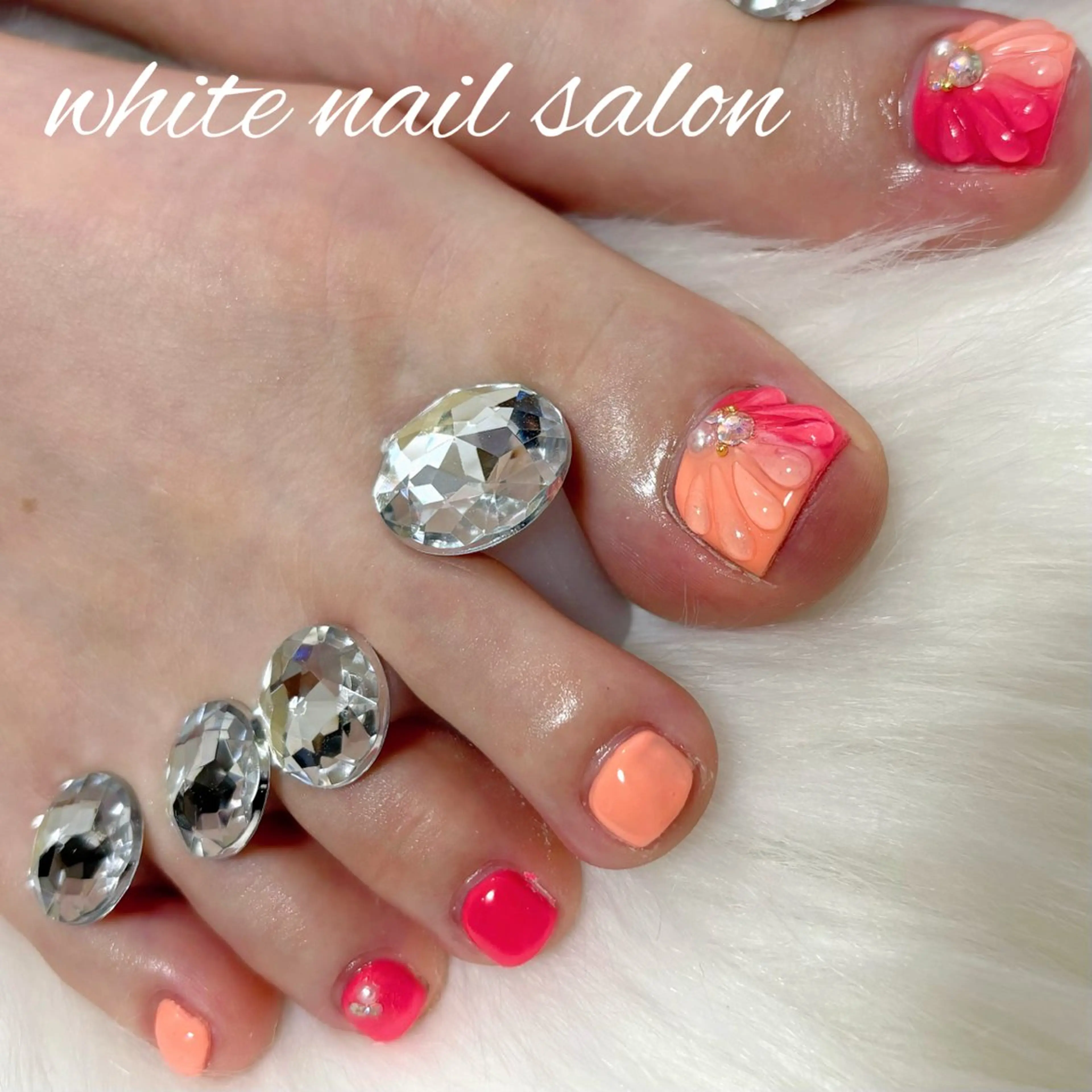 ネイル ホワイト フットネイル white nail salonのネイルデザイン