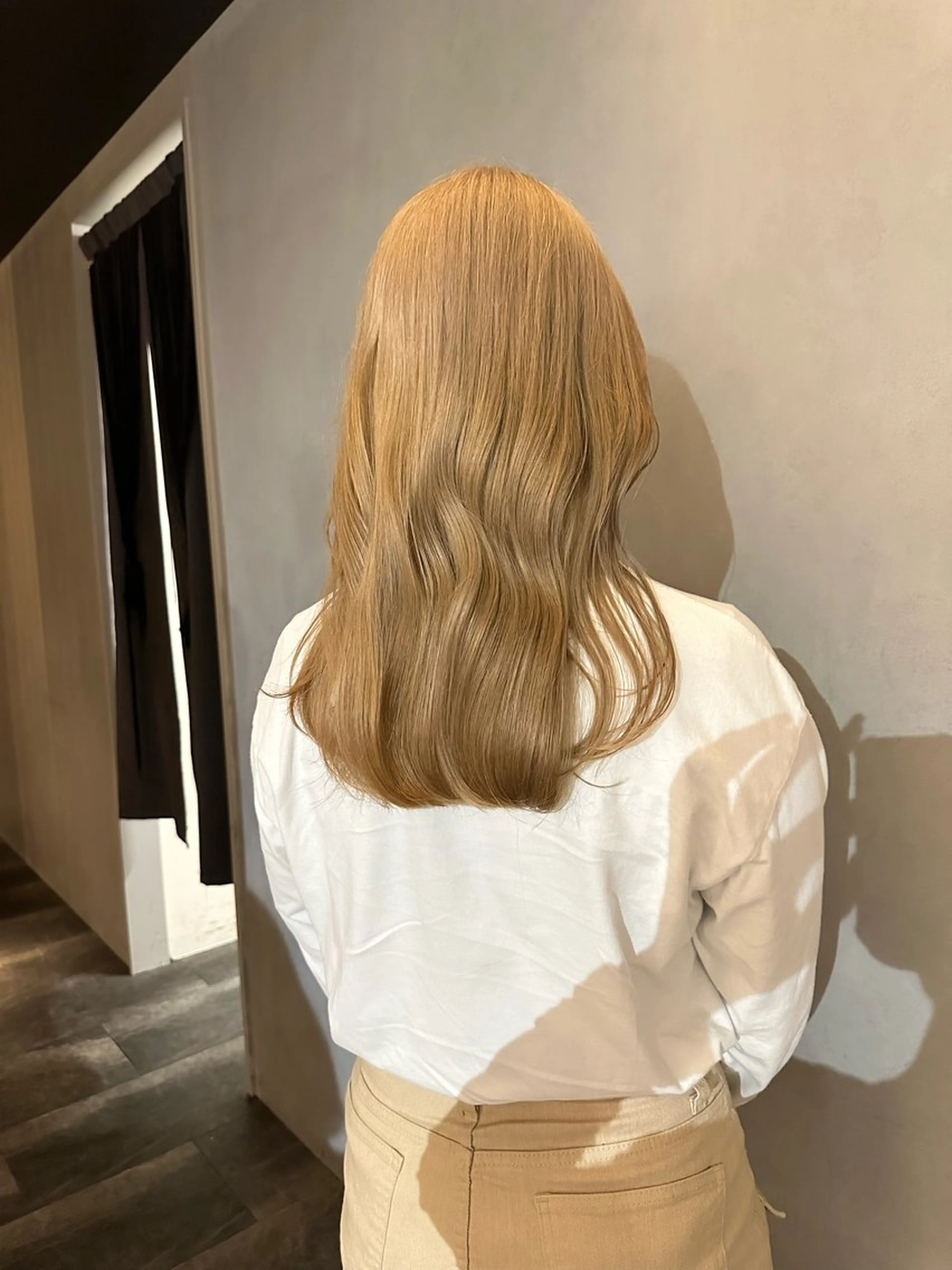 ミディアム カラー 美髪・シールエクステ ホソタニリョウコのヘアスタイル