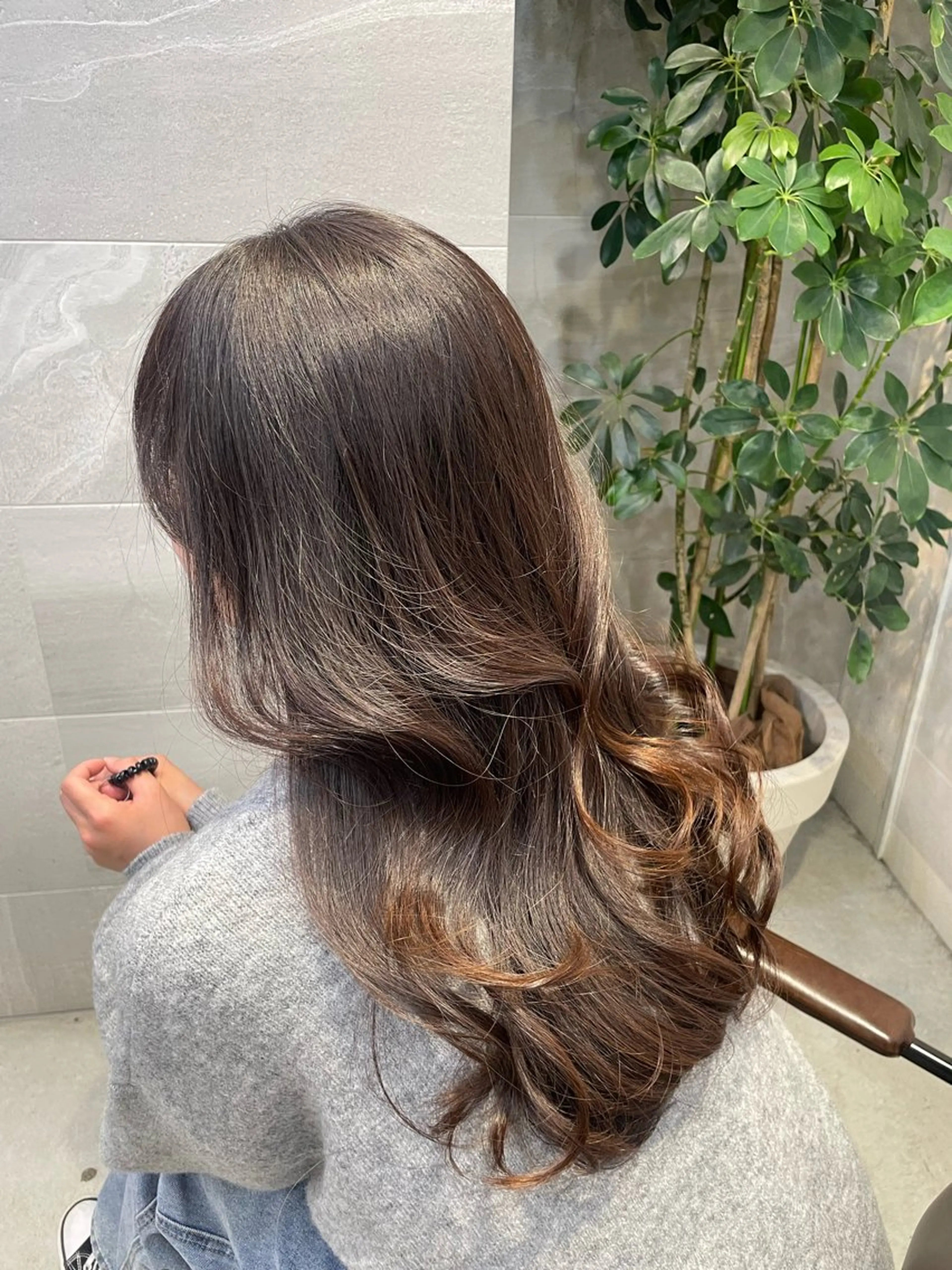 ロング レイヤーカット ローレイヤー はやしだ あおいのヘアスタイル