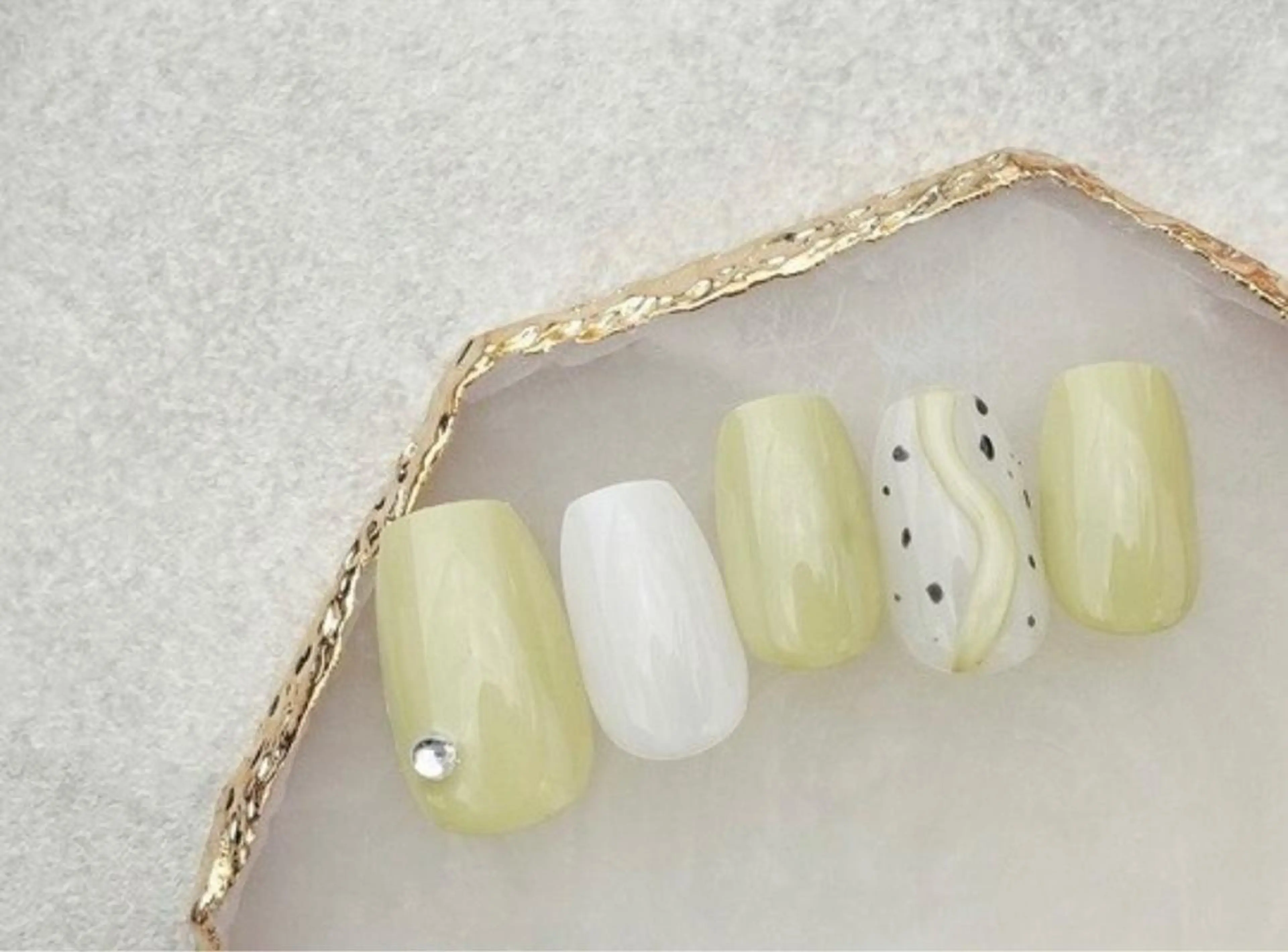 ネイル ハンドネイル ハンドケア UniqueNail 長さだし専門店のネイルデザイン