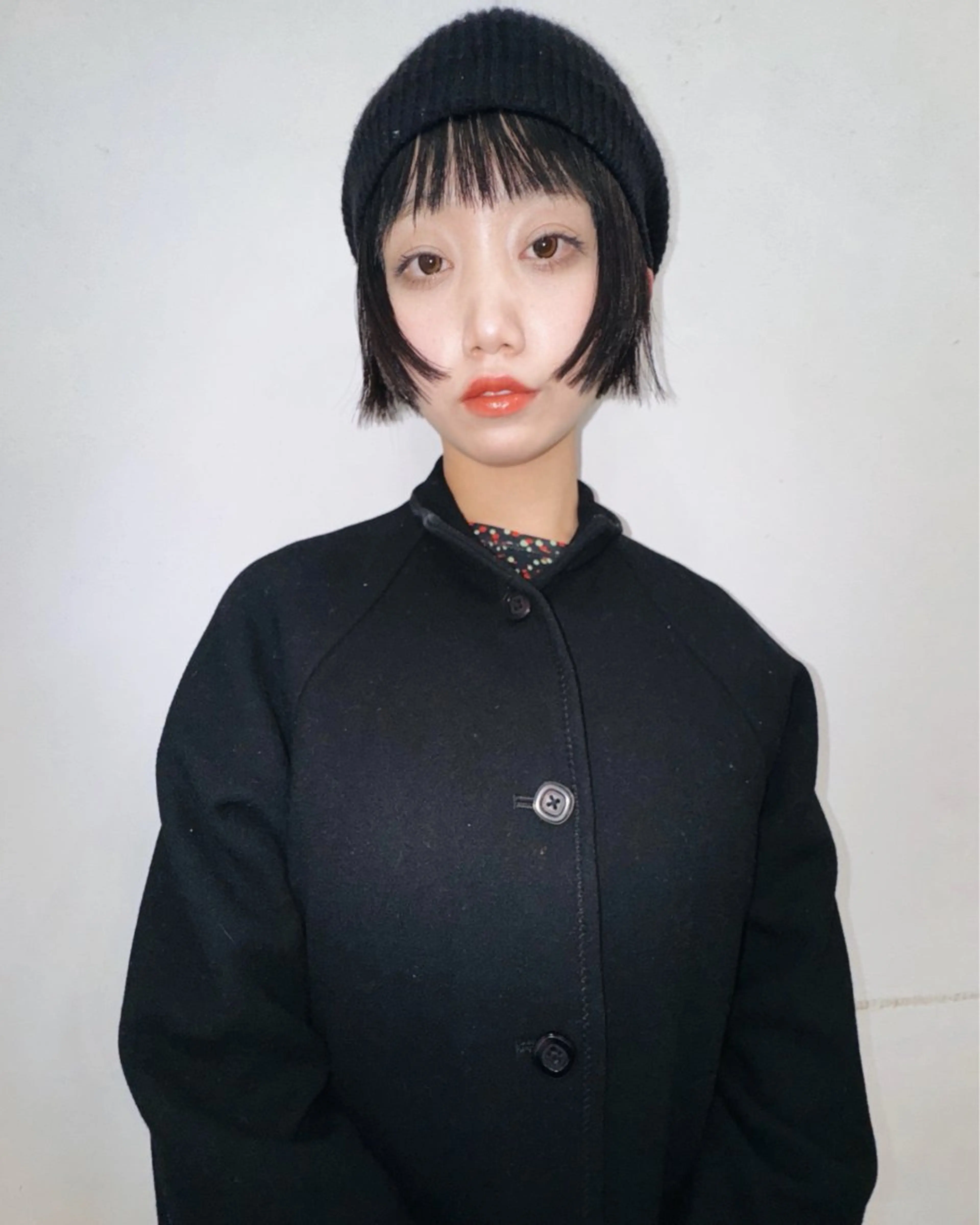 ショート ボブ 顔まわりレイヤー 顔周りカット 外国人風カラー ハッシュカット スパイラルパーマ/デ ザインカット/アミのヘアスタイル