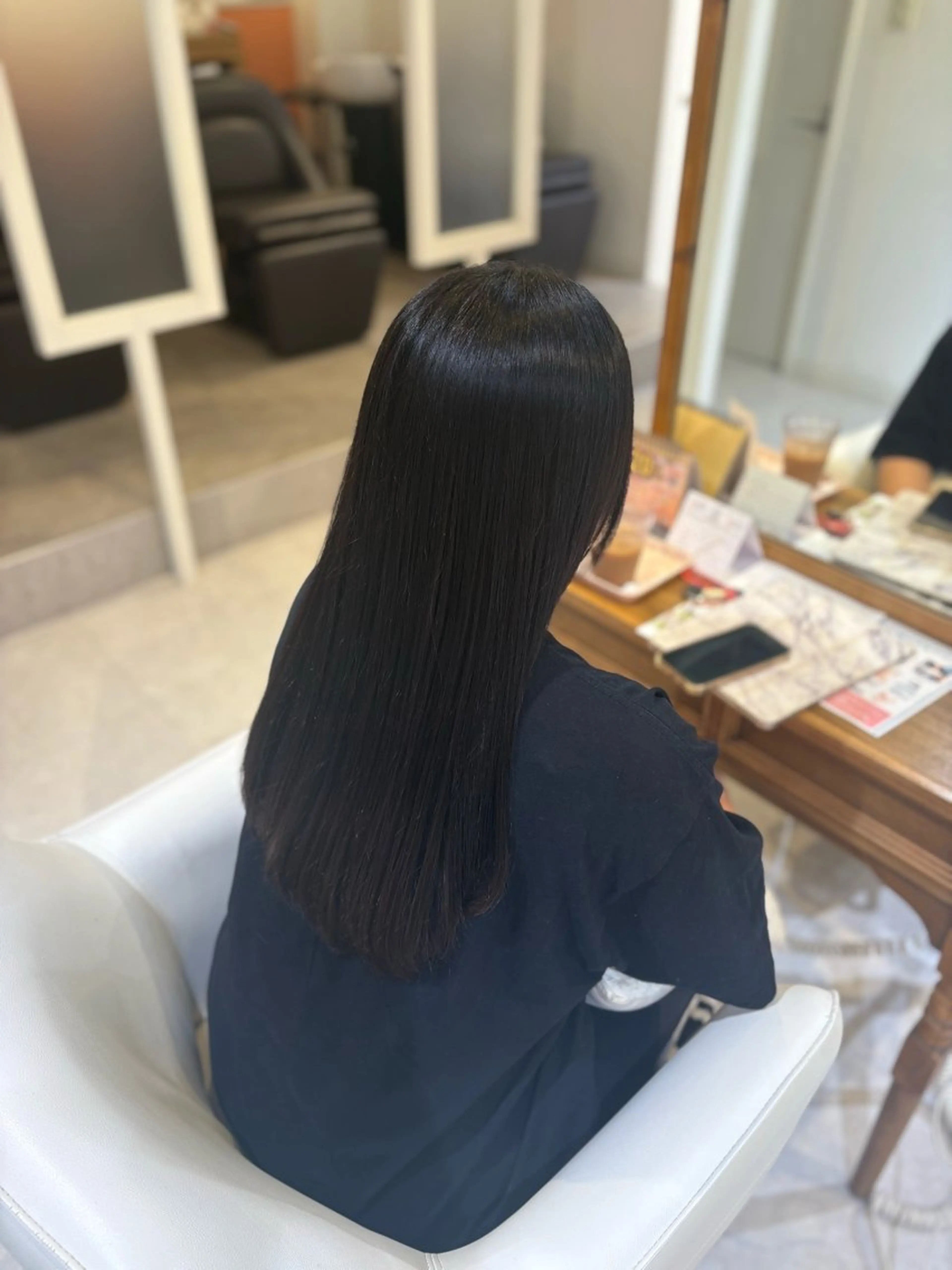 ロング 神田 紗羽のヘアスタイル