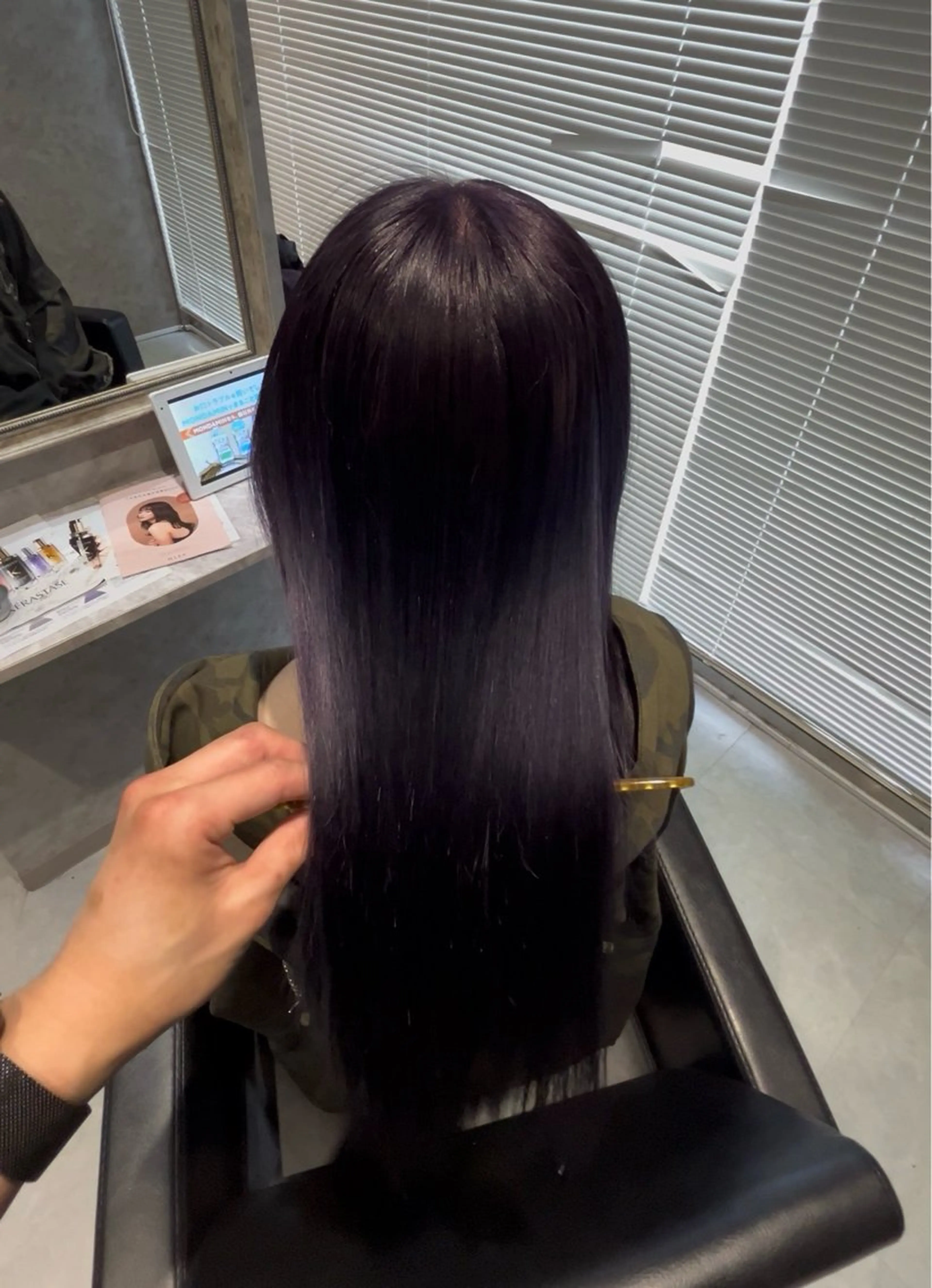 ロング カラー ヘアアレンジ ブリーチ ダブルカラー ヘアカラー ✨透明感／艶／ レイヤー／相原楓🍁のヘアスタイル