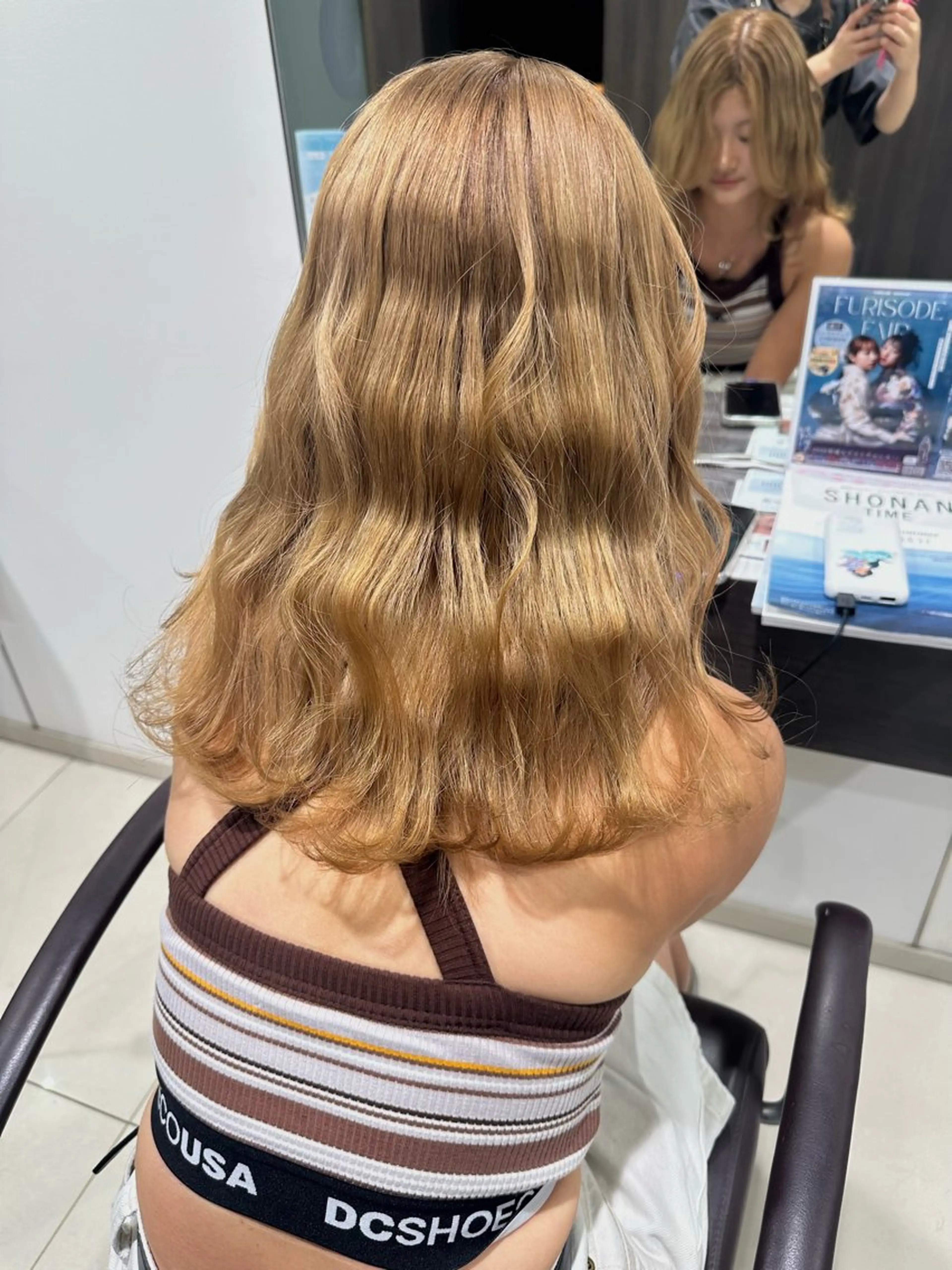 ミディアム カラー ベージュカラー ブリーチ ハイトーンカラー ハイトーンベージュ ヘアカラー KEEN.渋沢/ ブリーチ/みなのヘアスタイル