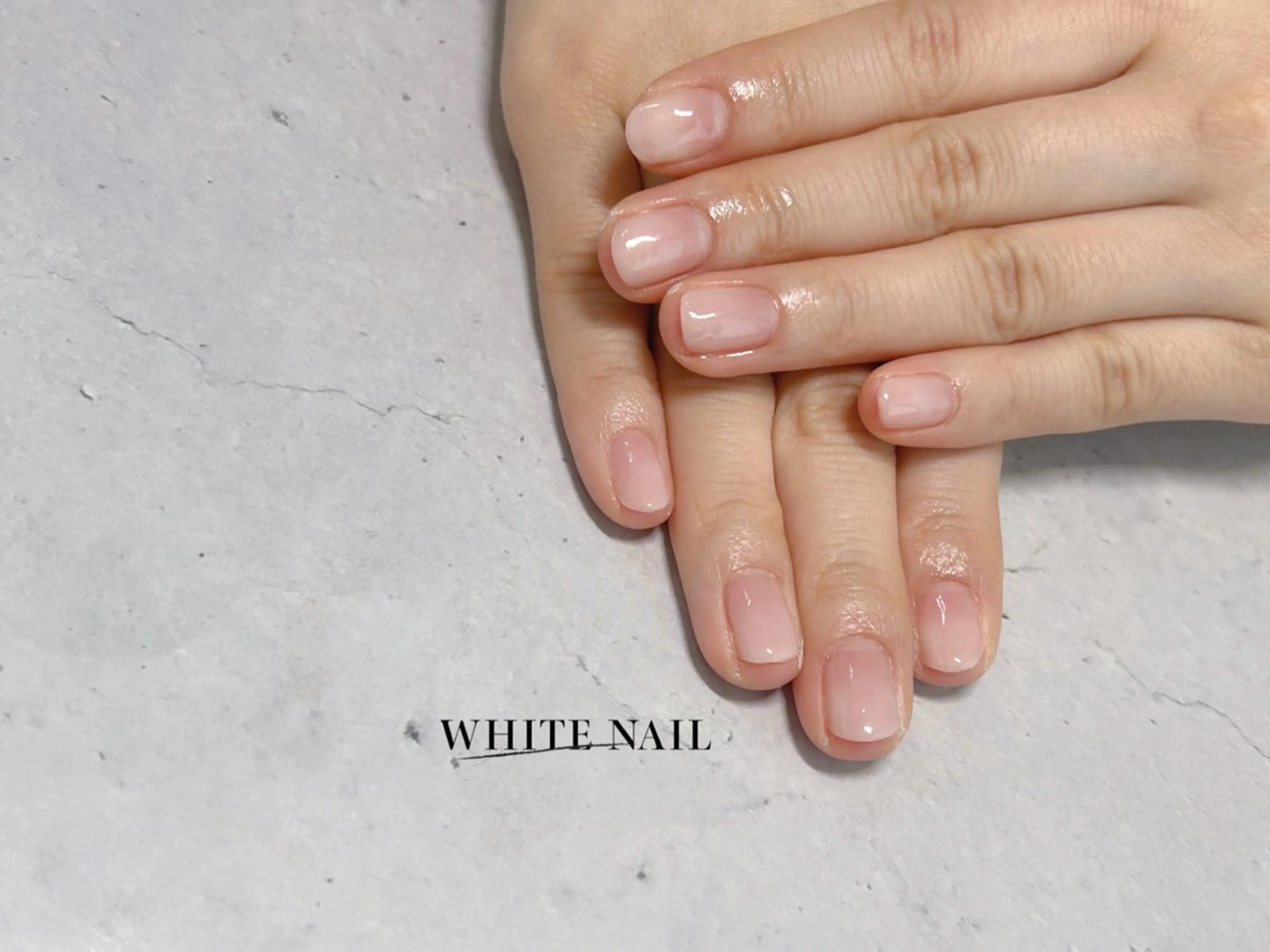 ネイル グラデーション ハンドネイル WHITE NAIL ホワイトネイルのネイルデザイン
