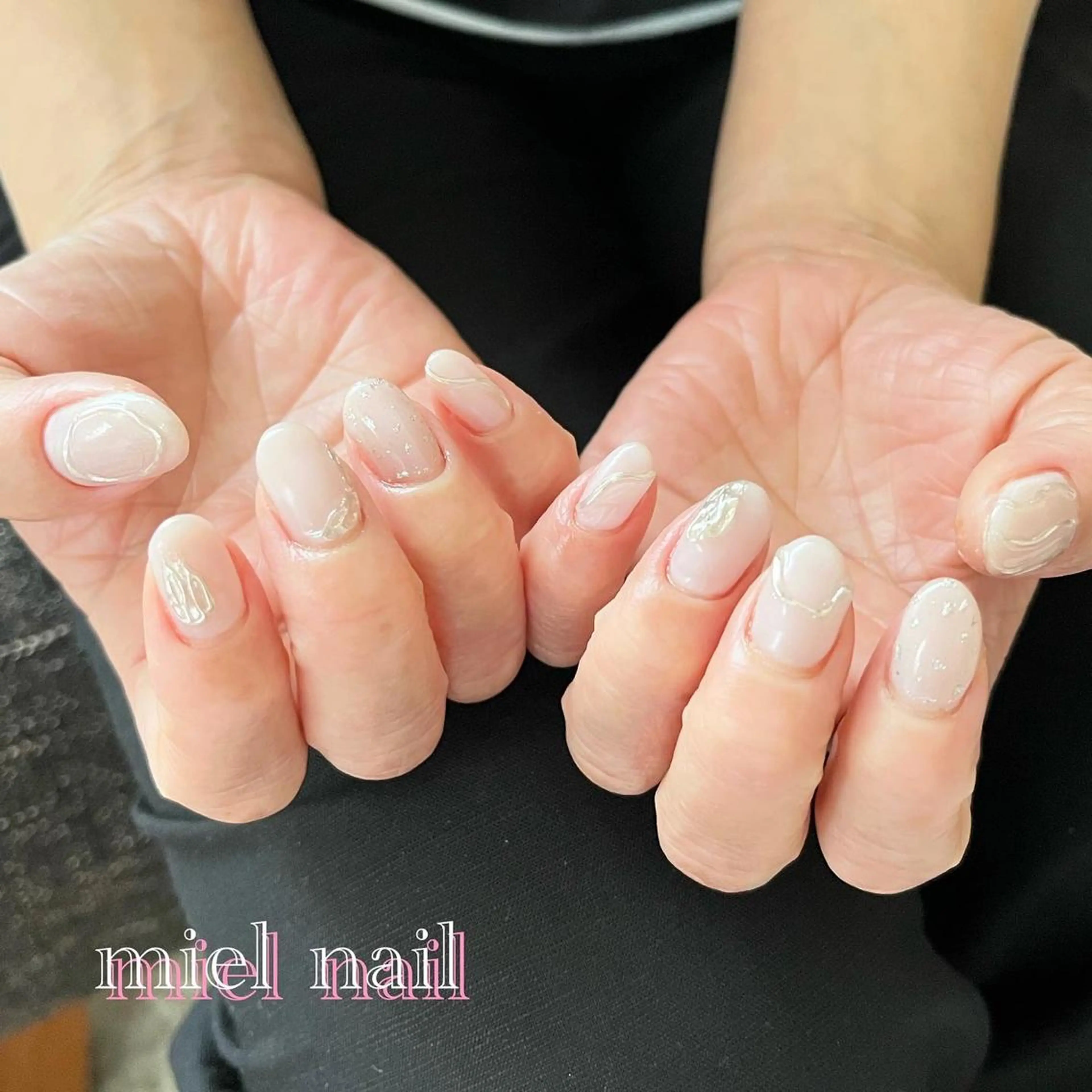 ネイル ミラーネイル ニュアンスネイル ピンク シルバー ハンドネイル miel nailのネイルデザイン