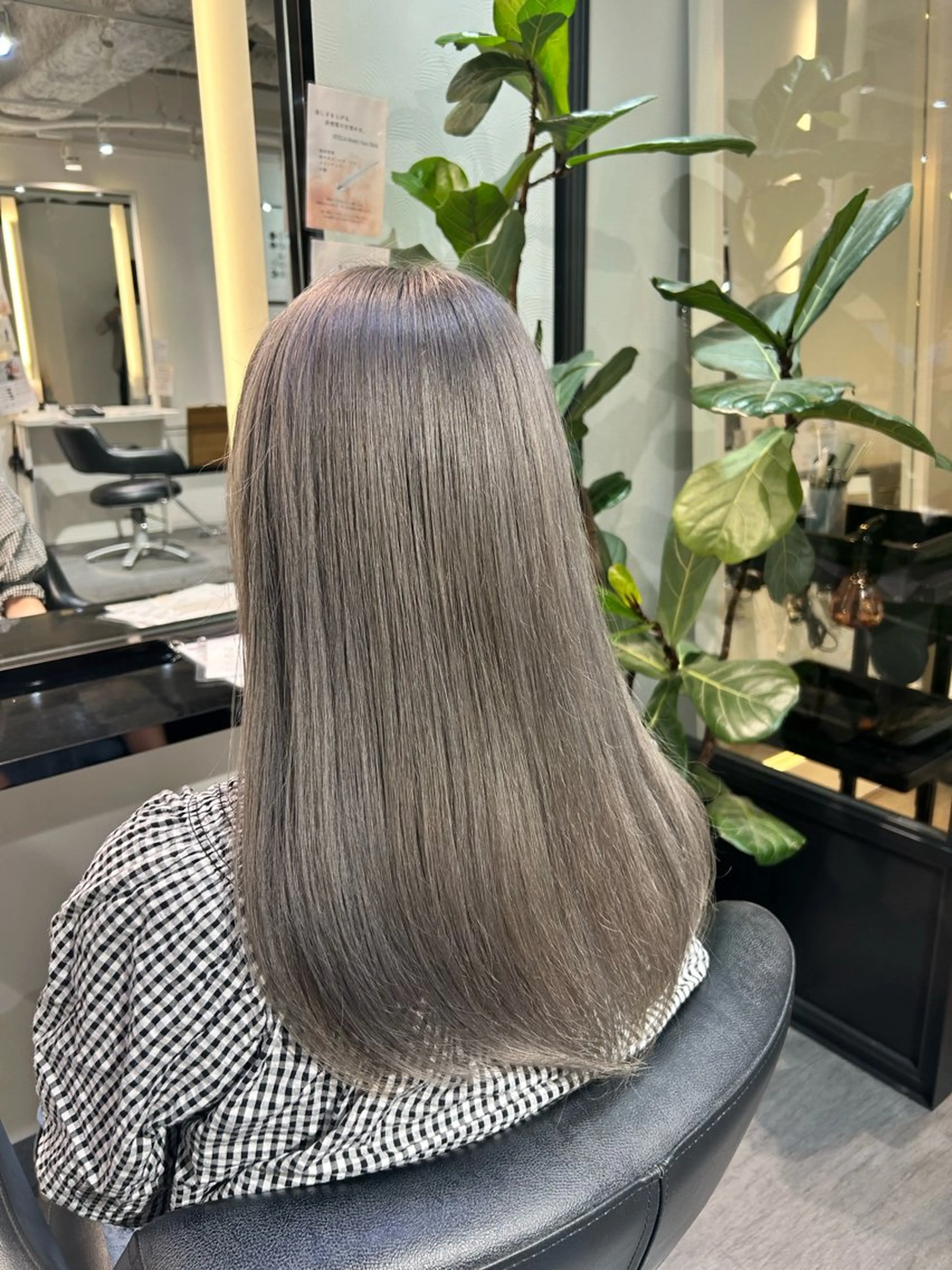 カラー ブリーチ ヘアカラー 西村 優那のヘアスタイル