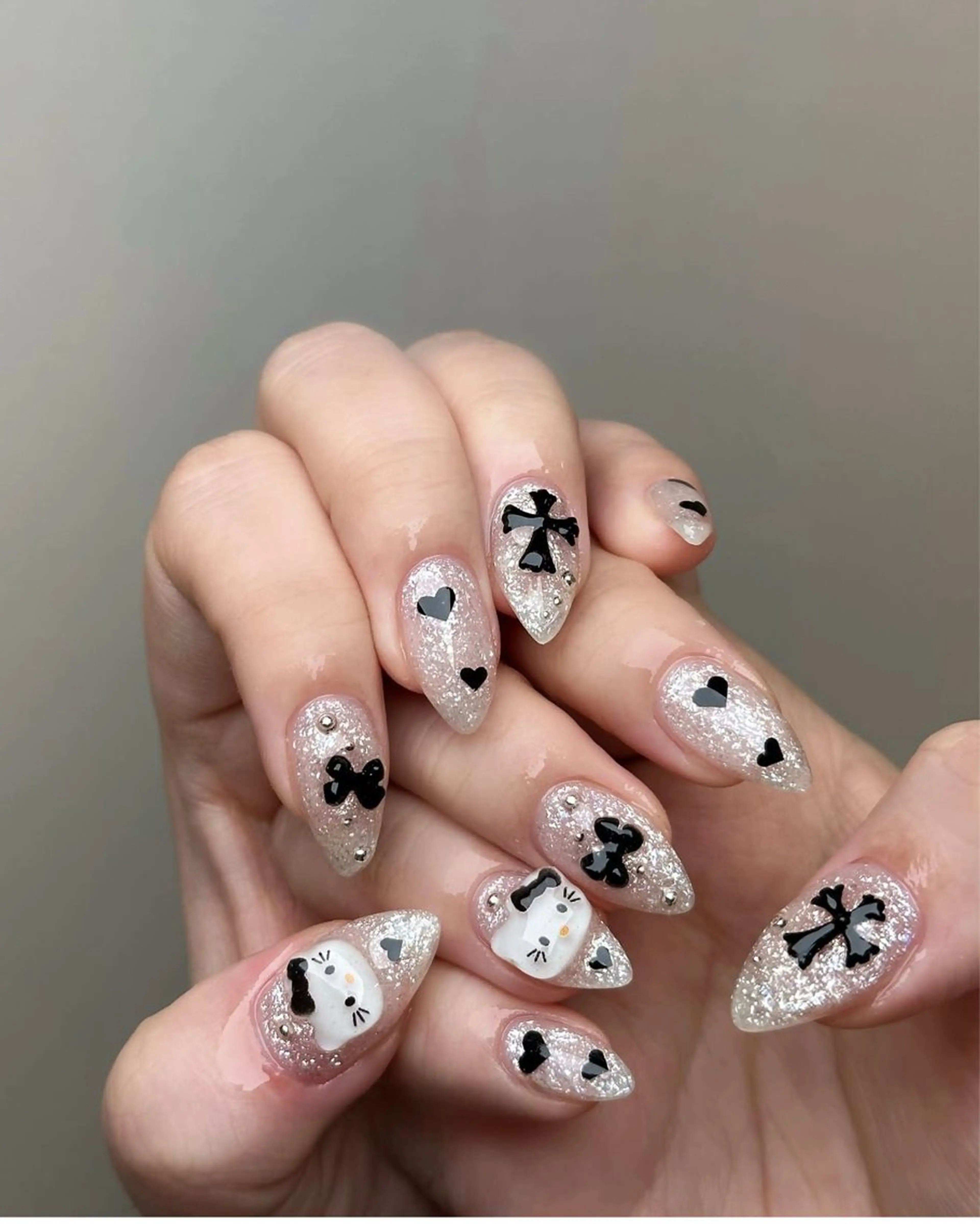 ネイル キラキラネイル マグネットネイル ミラーネイル ニュアンスネイル ワンホンネイル ハンドネイル Hinaa 池袋のネイルデザイン