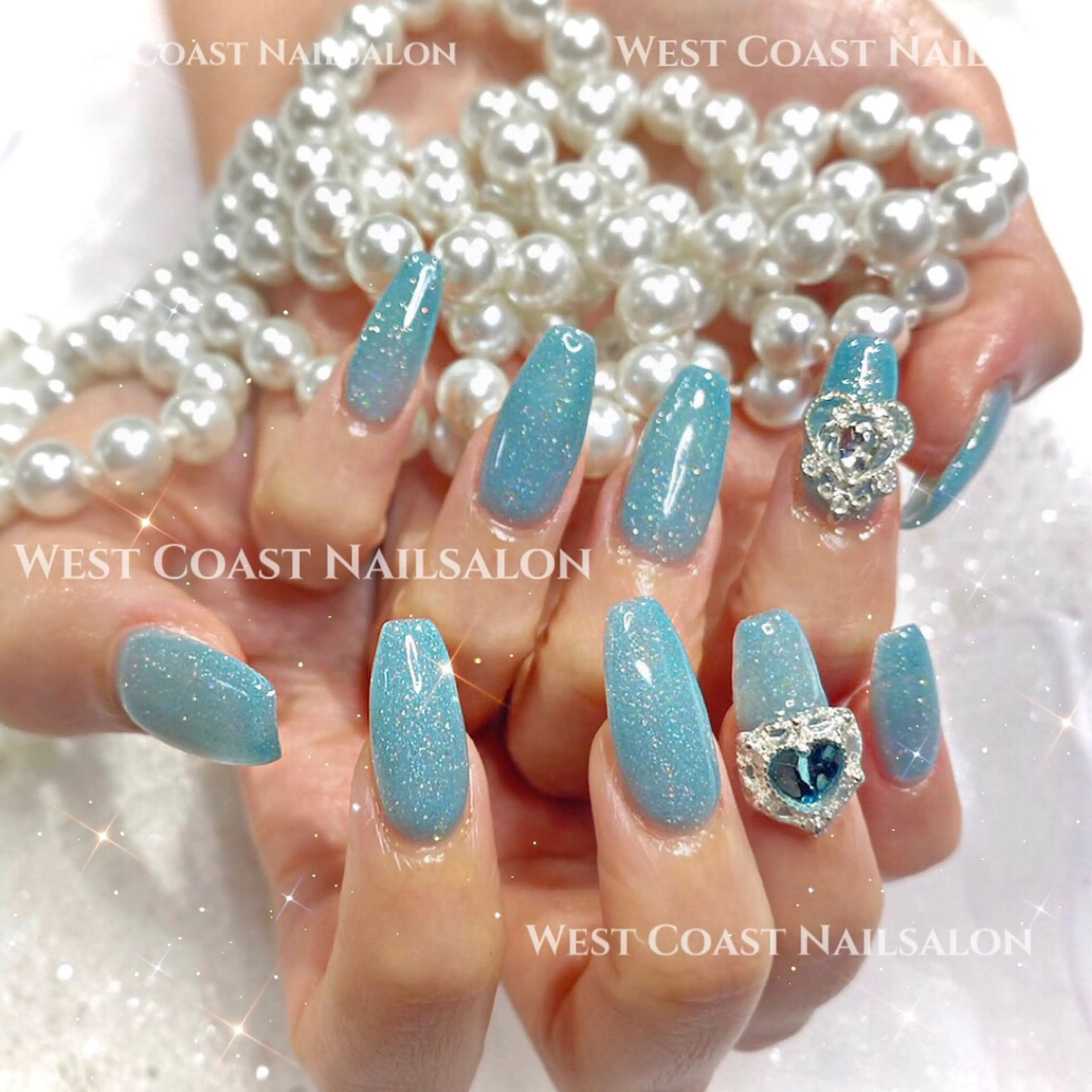 ネイル グラデーション 韓国ネイル ラメ(グリッター) マグネットネイル 持ち込み リボン、ガーリー パーツ放題専門店のネイルデザイン