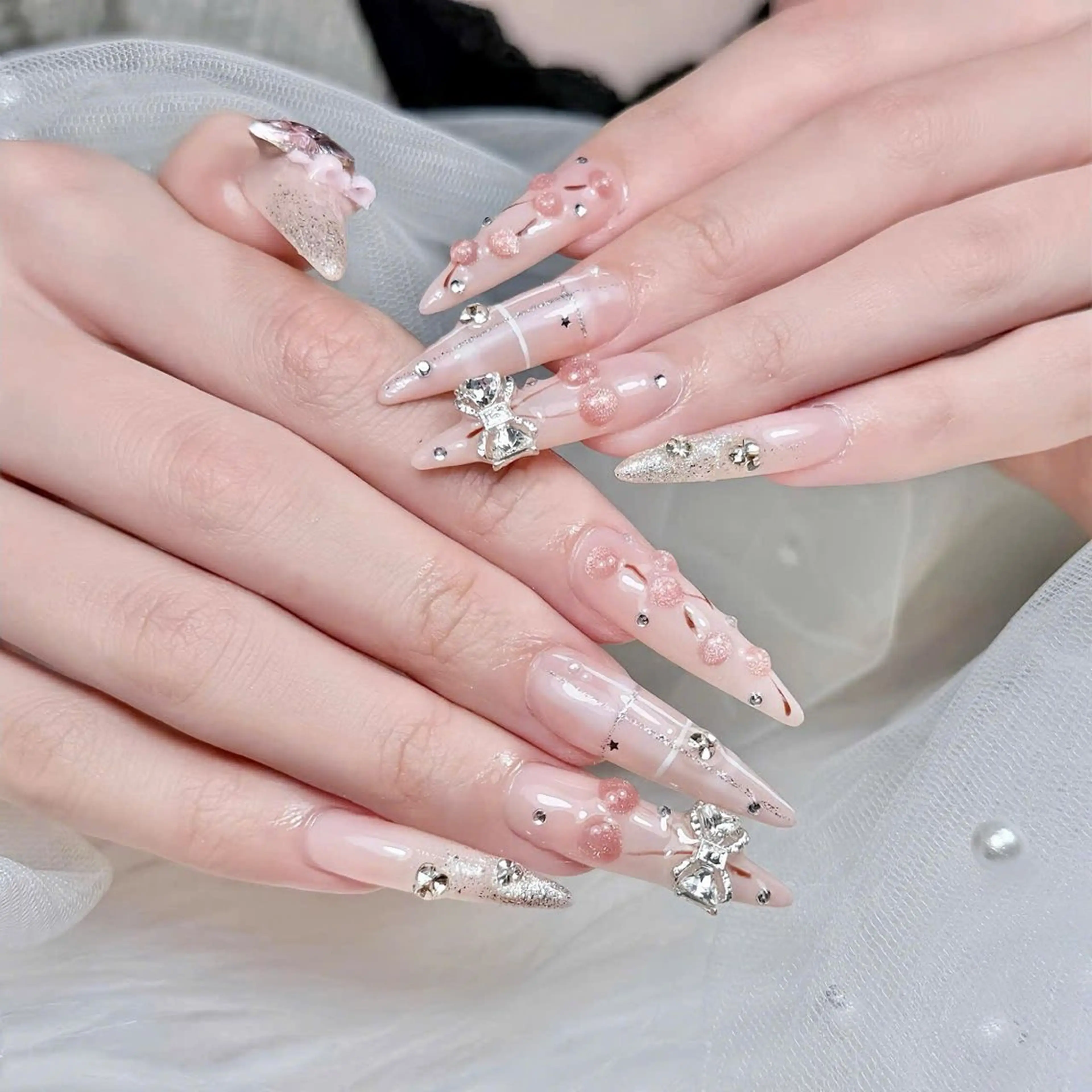 ネイル アートネイル ボルドー フレンチネイル ジェルネイル 氷ネイル・うるうるネイル ハンドネイル Julie Nailsのネイルデザイン