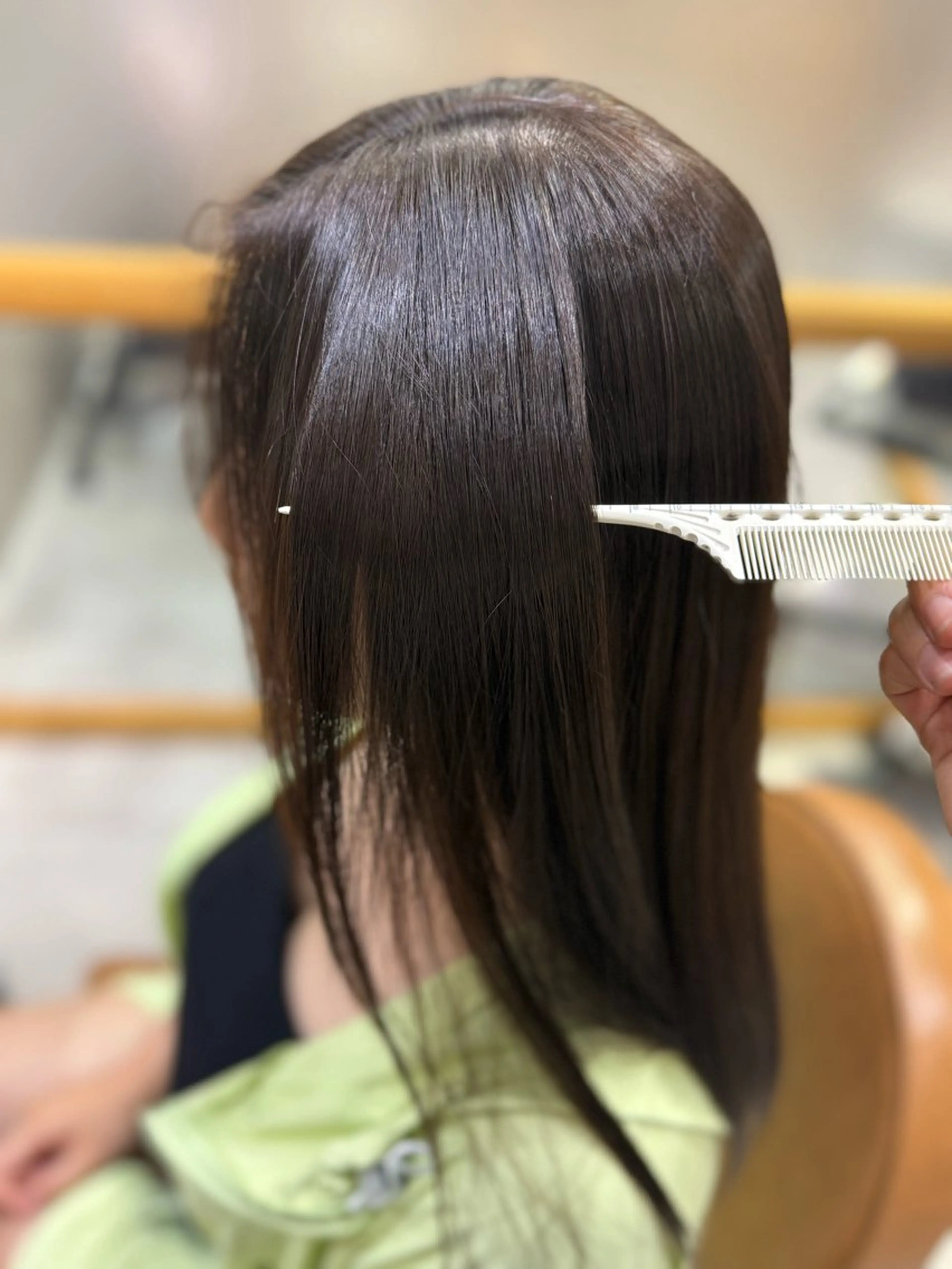 ロング カラー チョウ シモのヘアスタイル