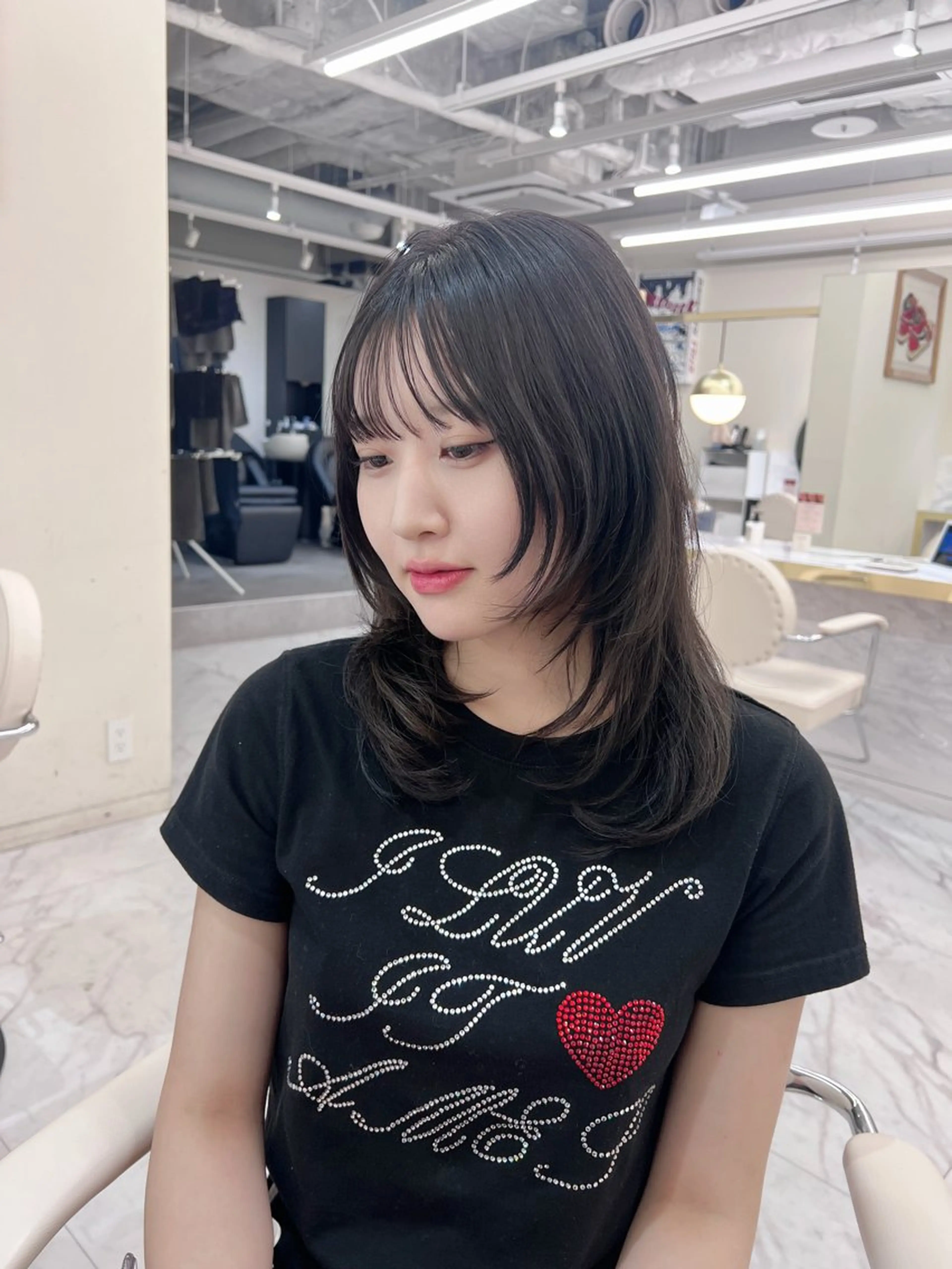 セミロング カラー ケアカラー 透明感カラー ピンクカラー ローズカラー くびれヘア aku💞韓国風🩷 ピンクカラー🎀🩷のヘアスタイル