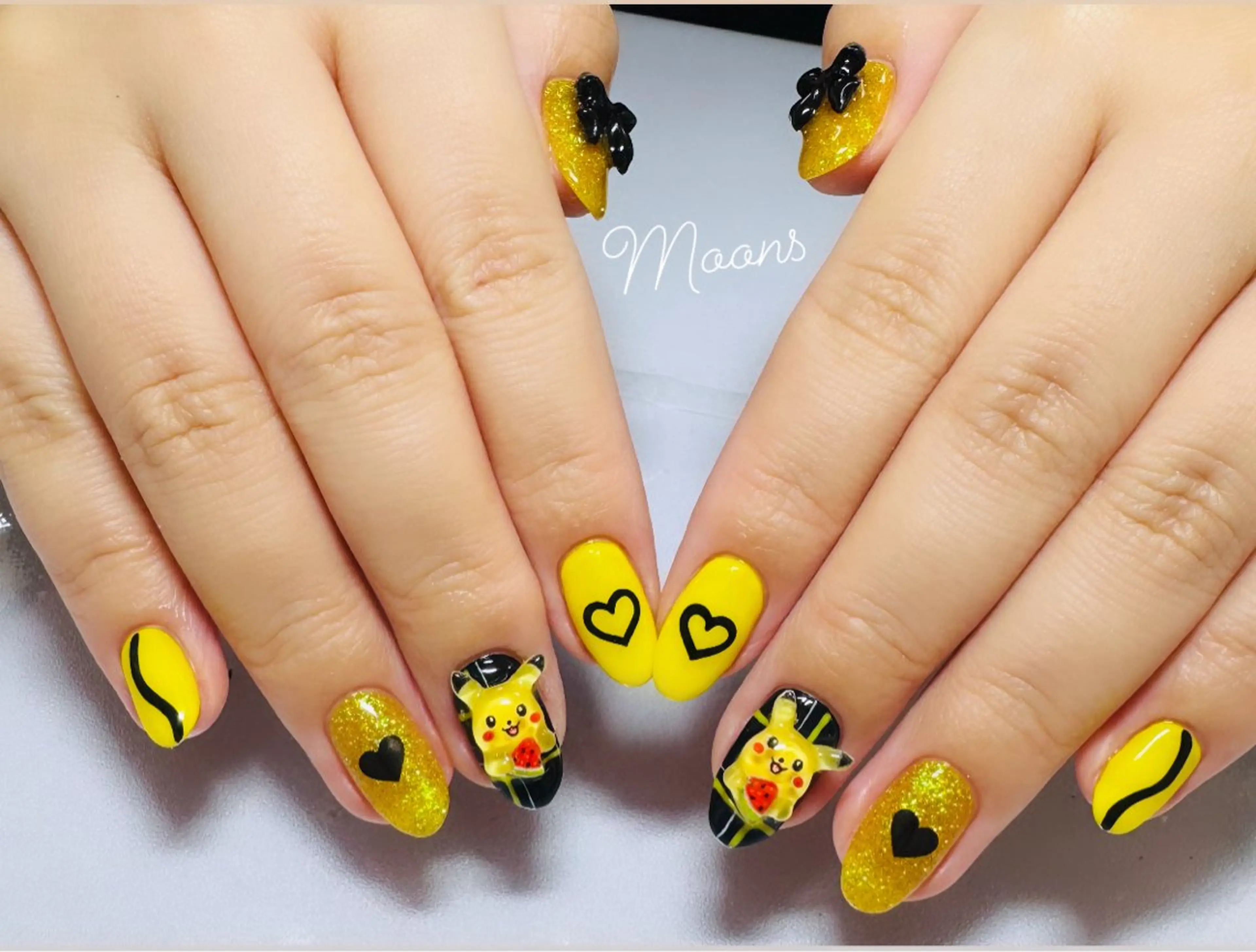 ネイル Moons nail 💅✨のネイルデザイン