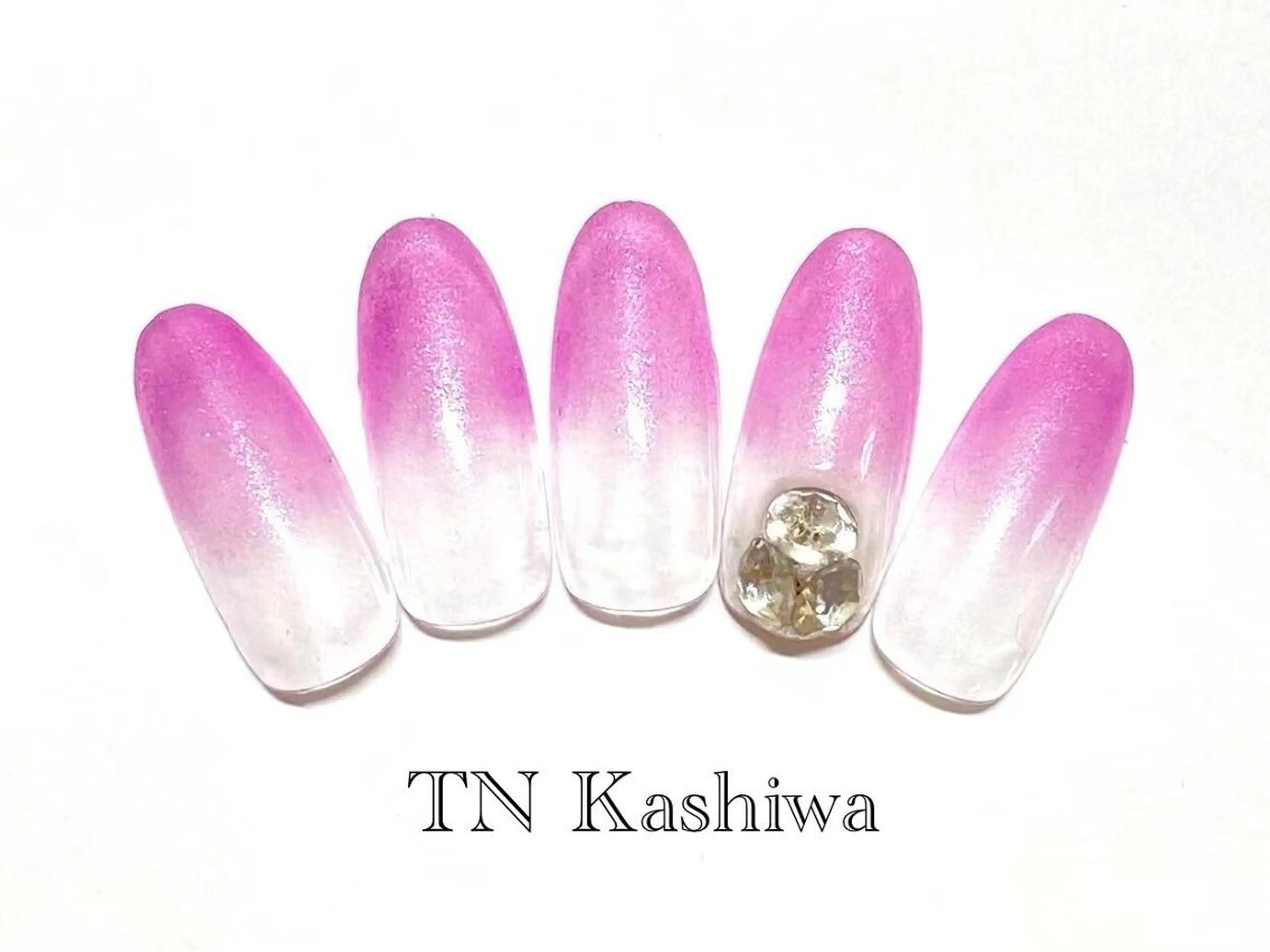 ネイル 橋立 亜美のネイルデザイン