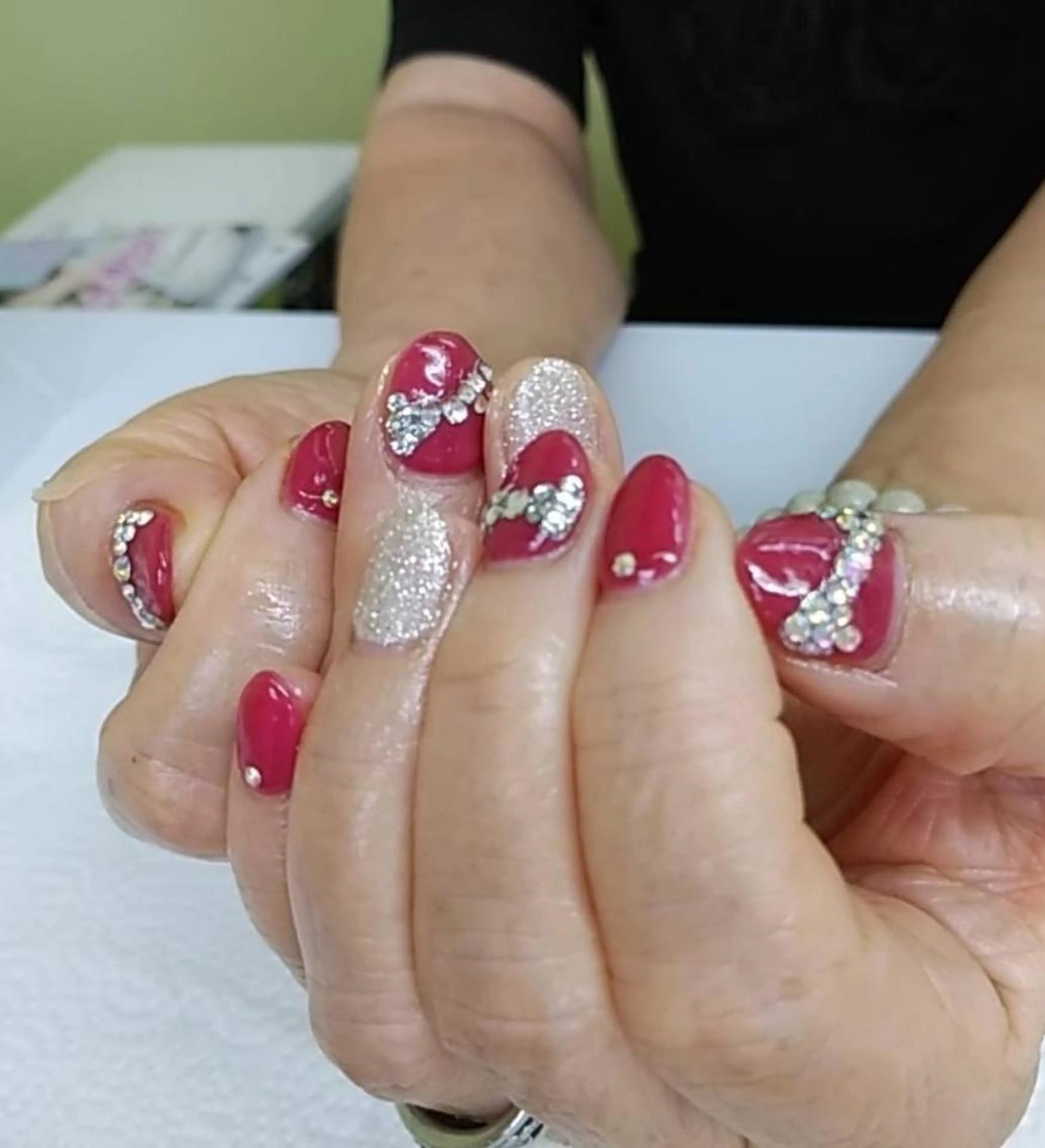 ネイル リボン ハンドネイル ハンドケア プライベートサロン Rosy Lilyのネイルデザイン