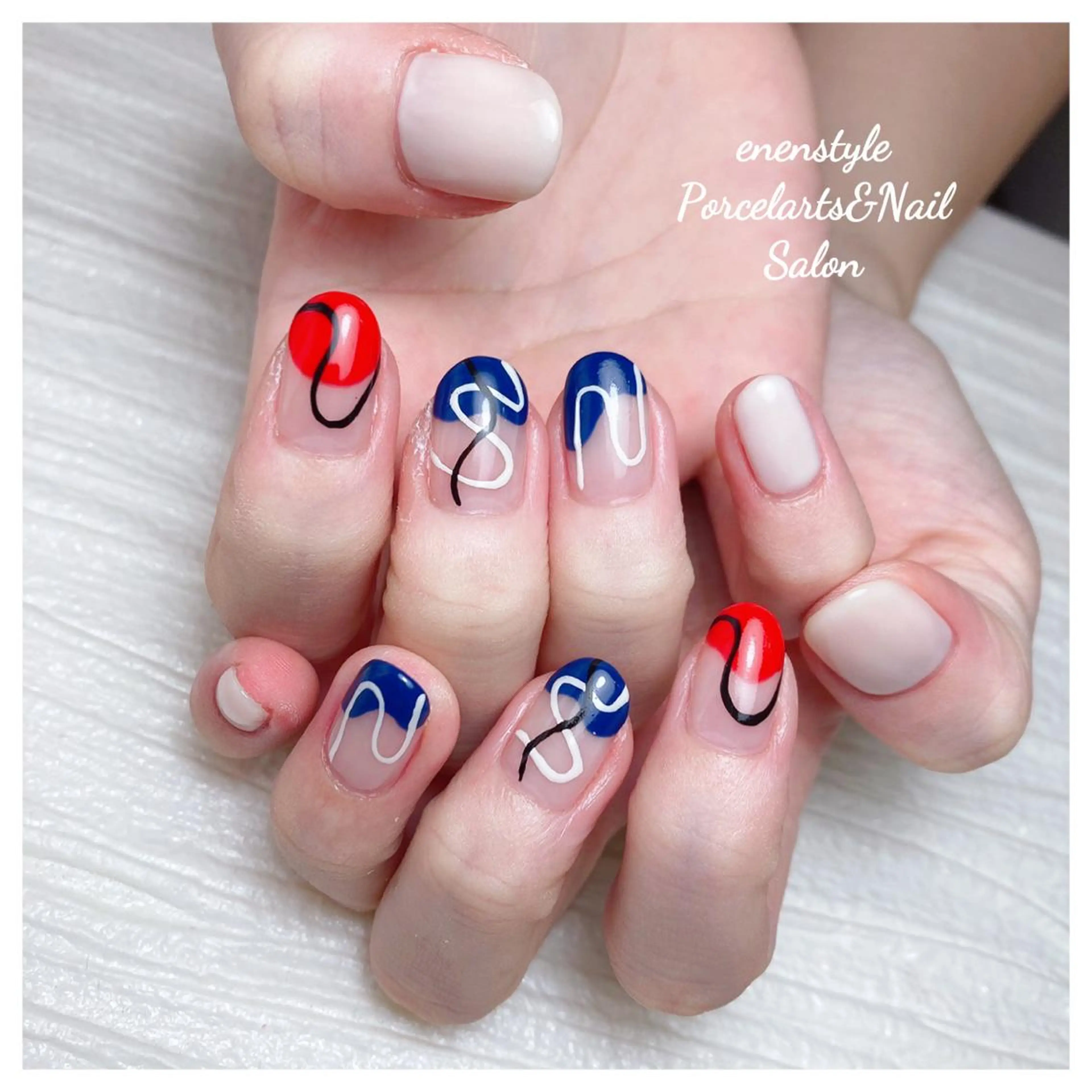 ミディアム ネイル 👑enen style👑のネイルデザイン