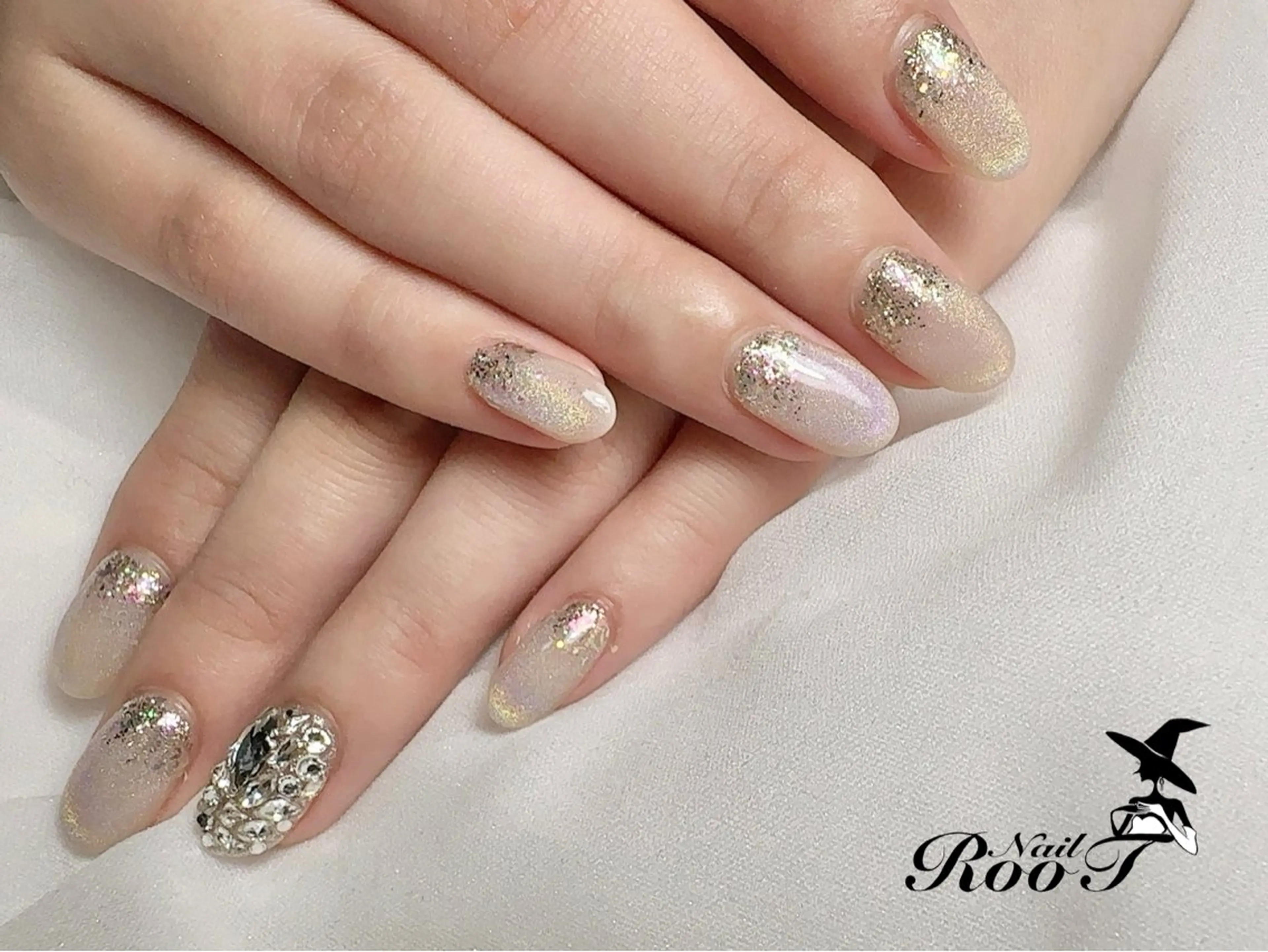 ネイル オーロラネイル ハンドネイル RooT Nailのネイルデザイン