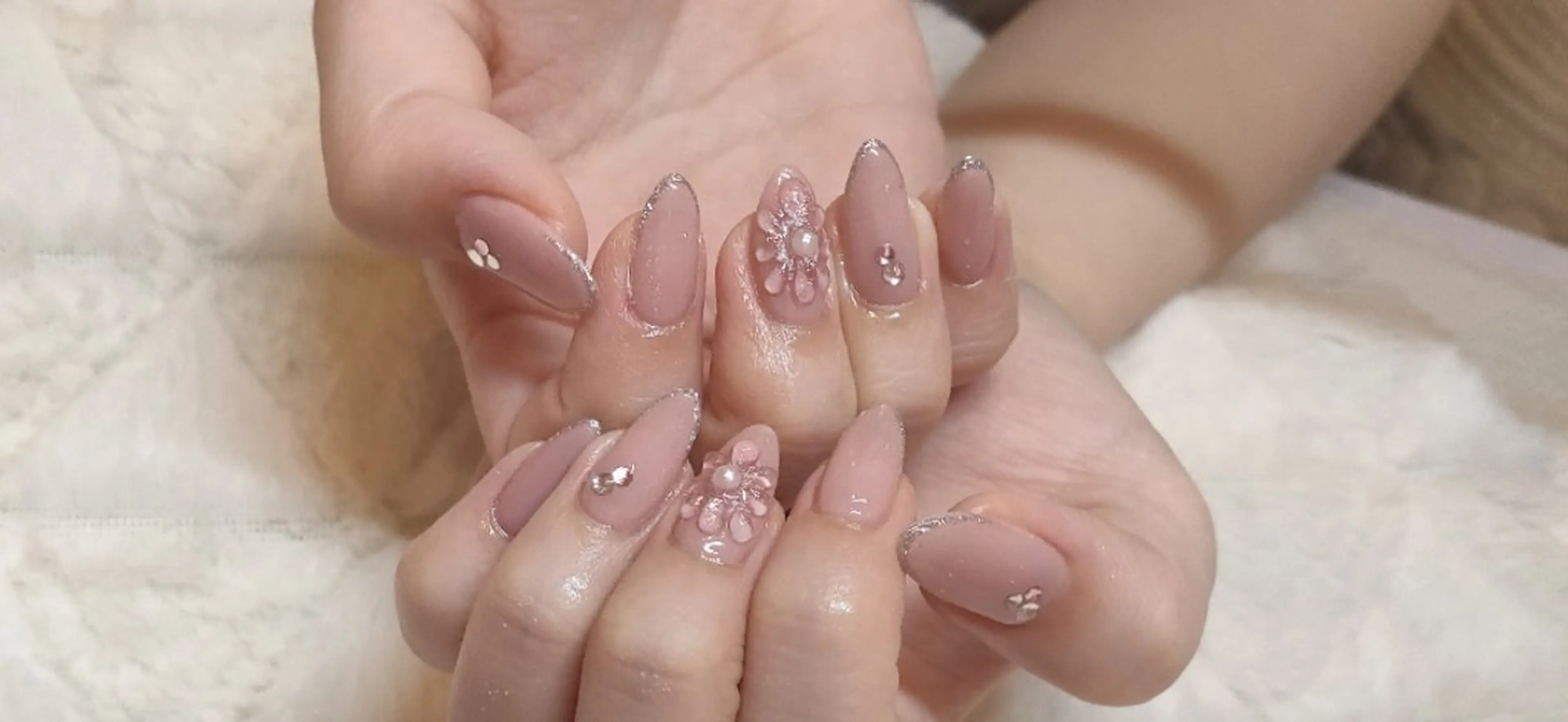 ネイル ecrinエクラン kana🌺のネイルデザイン