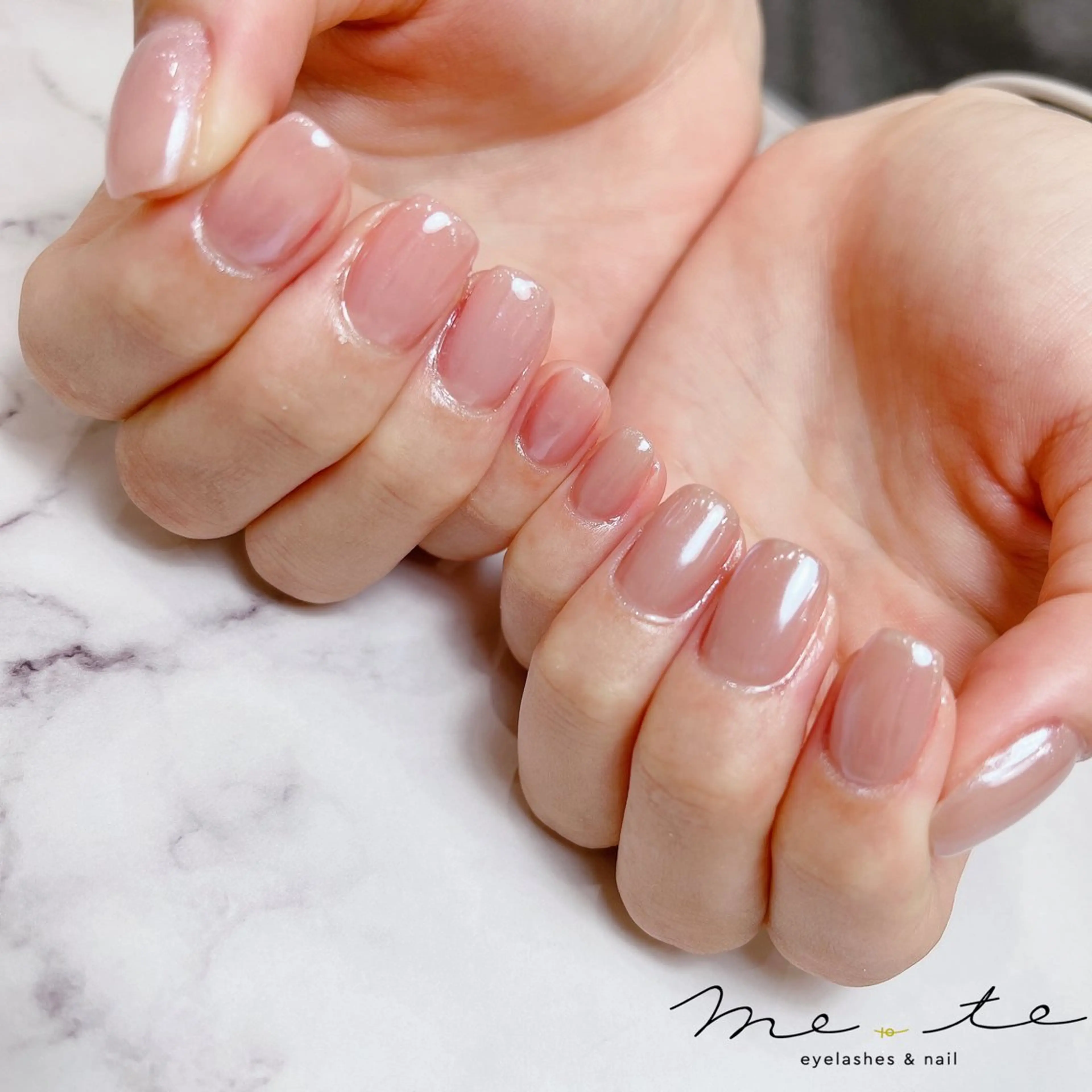 ネイル ミラーネイル ワンカラーネイル ハンドネイル YuaBeauty所属・浅井 亜美のネイルデザイン