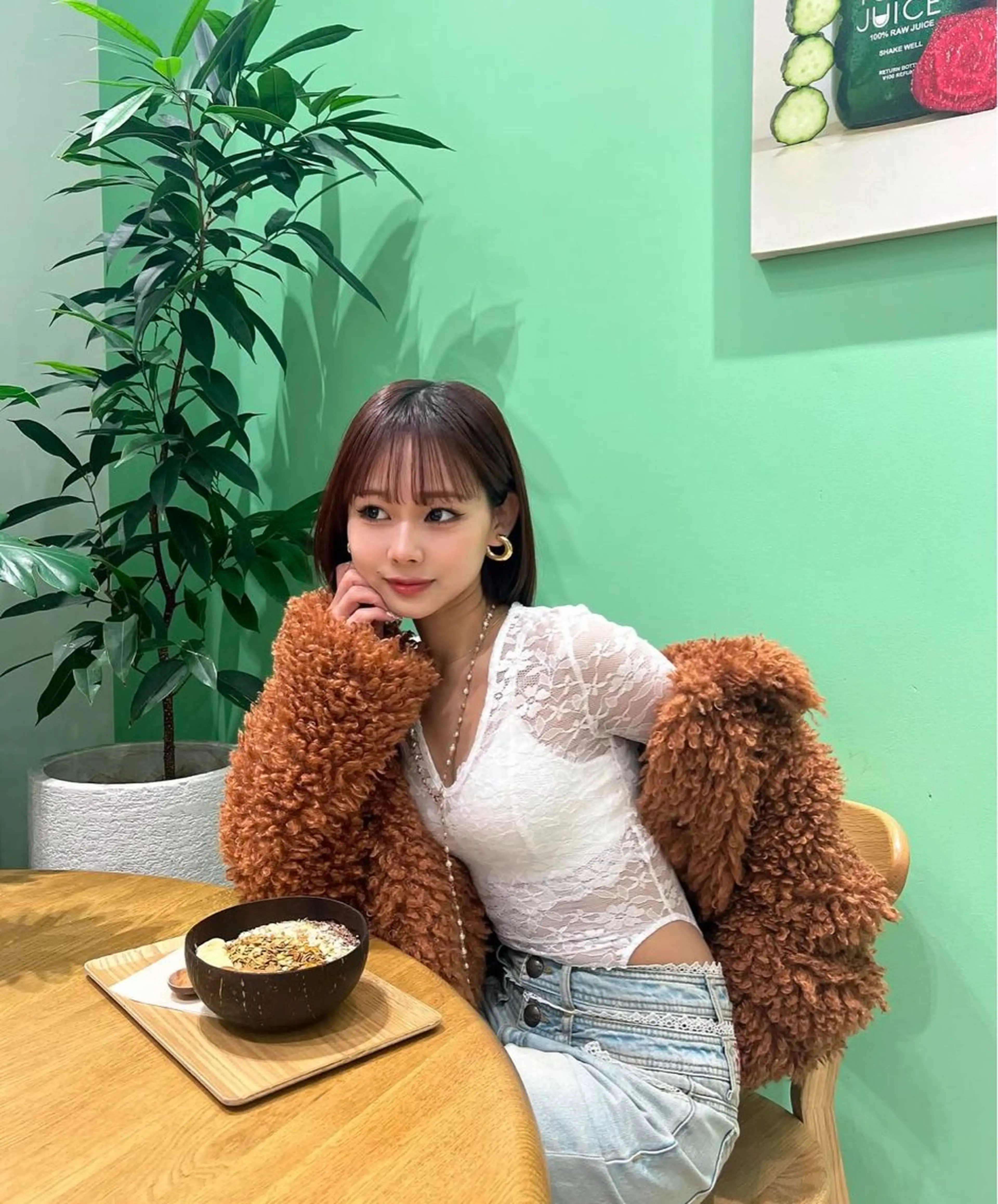 ショート カラー カット ヘアカラー トリートメント 莉乃/縮毛矯正/髪質 改善/艶カラーのヘアスタイル