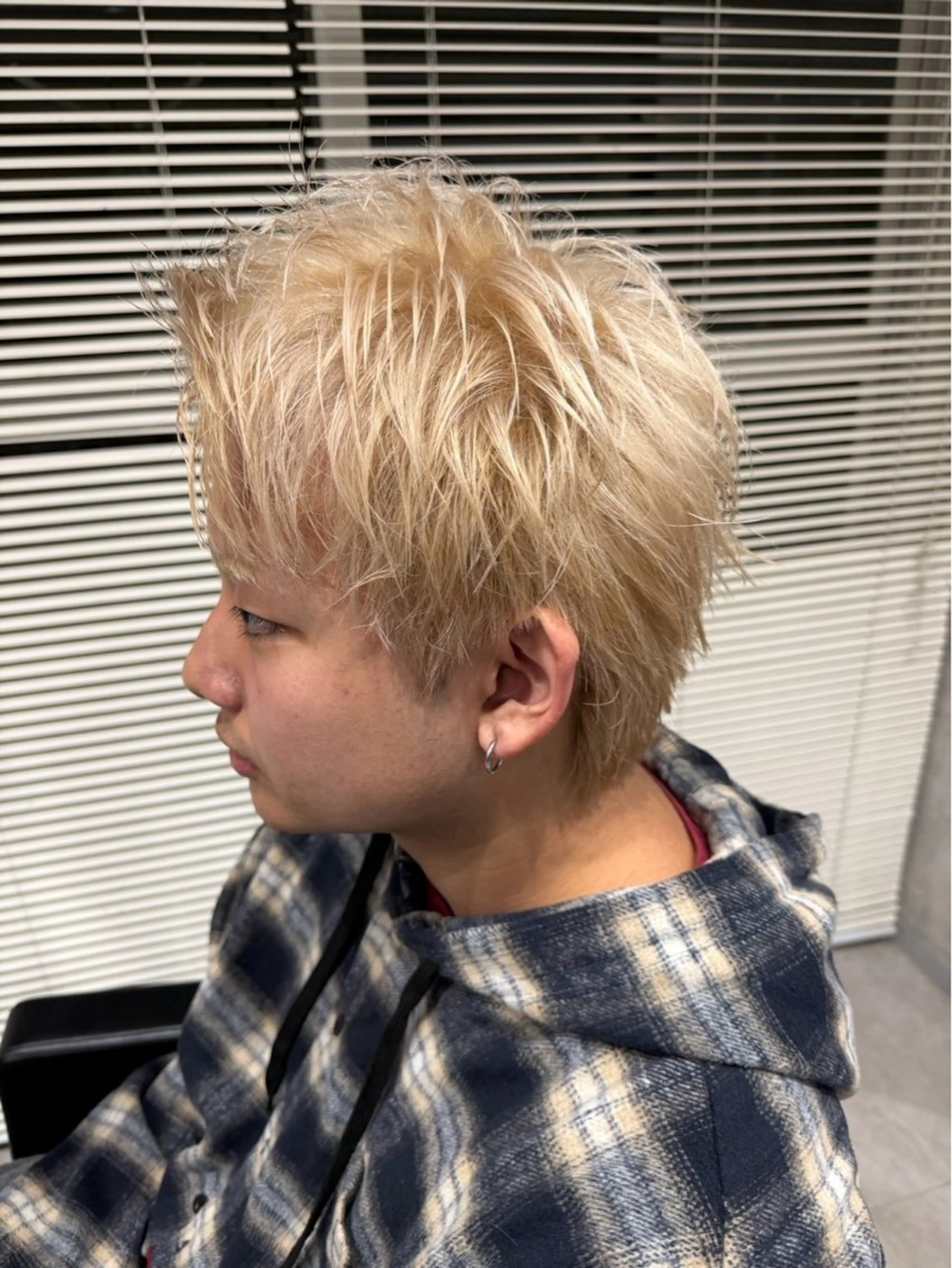 カラー メンズ アップバング メンズハイトーン ハイトーンカラー 金子 遥人のヘアスタイル