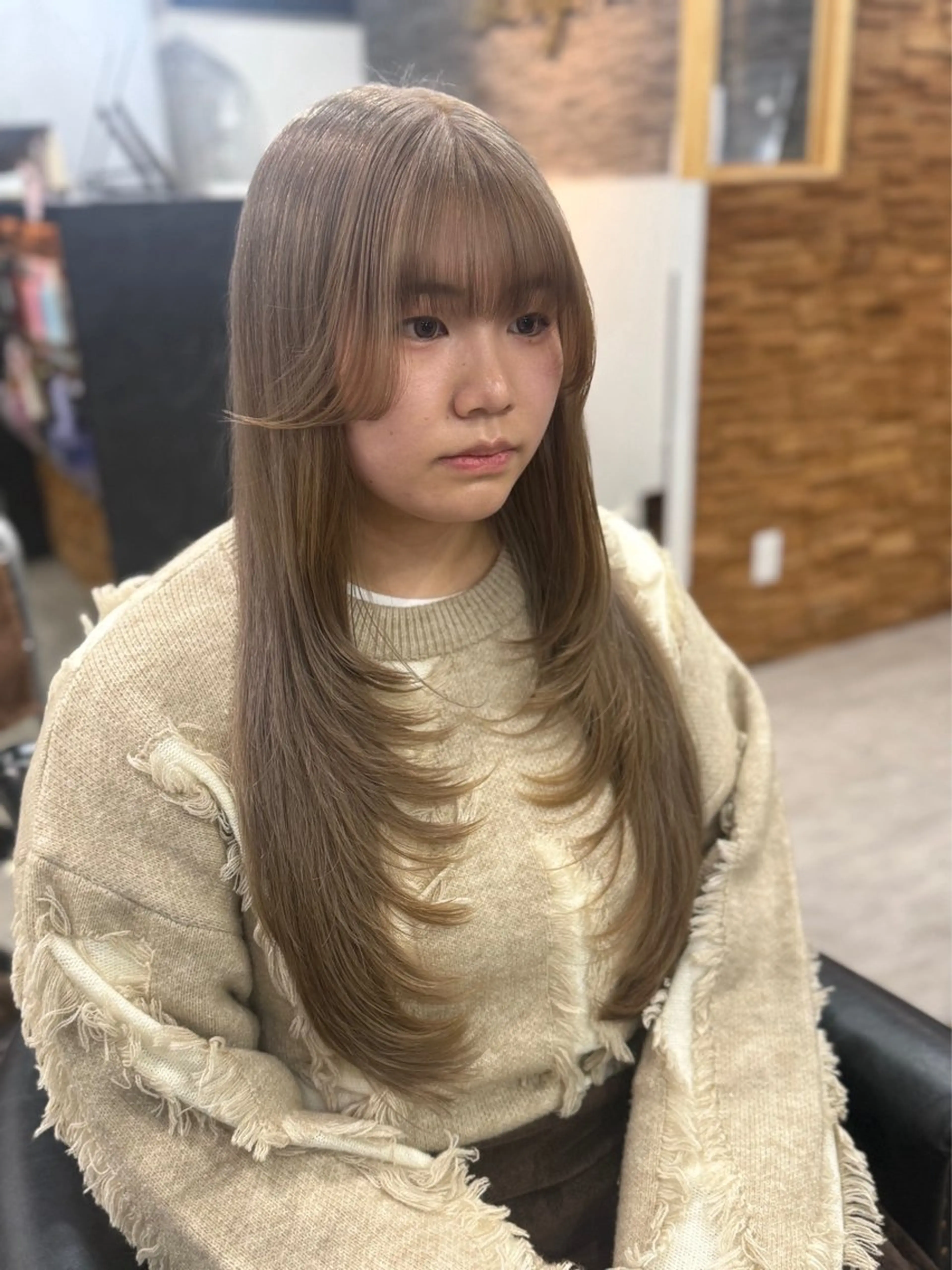 ロング カラー ブリーチ ブラウンカラー ケアブリーチ ハイトーンカラー ハイレイヤー カット ヘアカラー 横浜/ケアブリーチ /人毛エクステのヘアスタイル