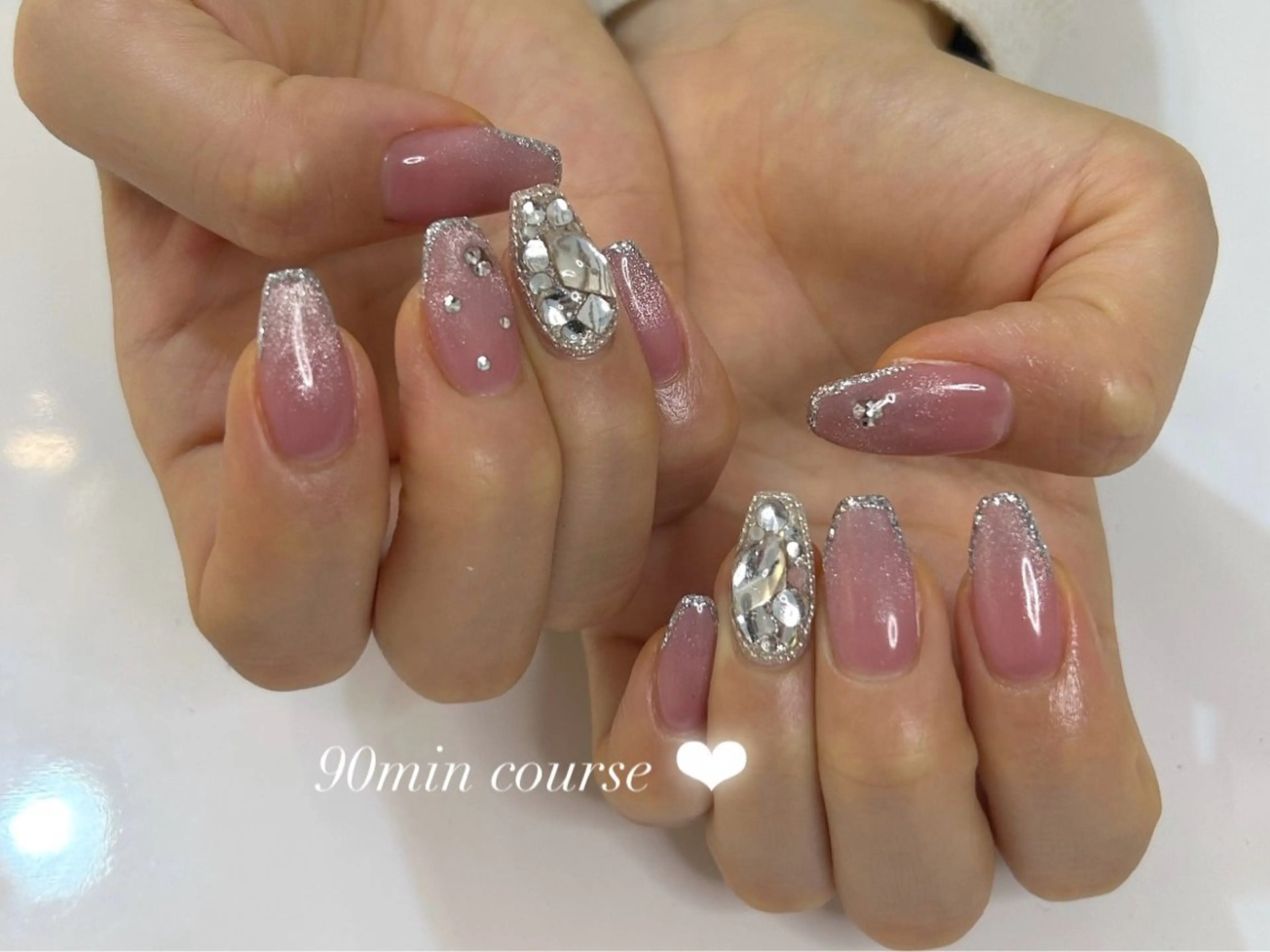 ネイル ハンドネイル ViViA momokaのネイルデザイン