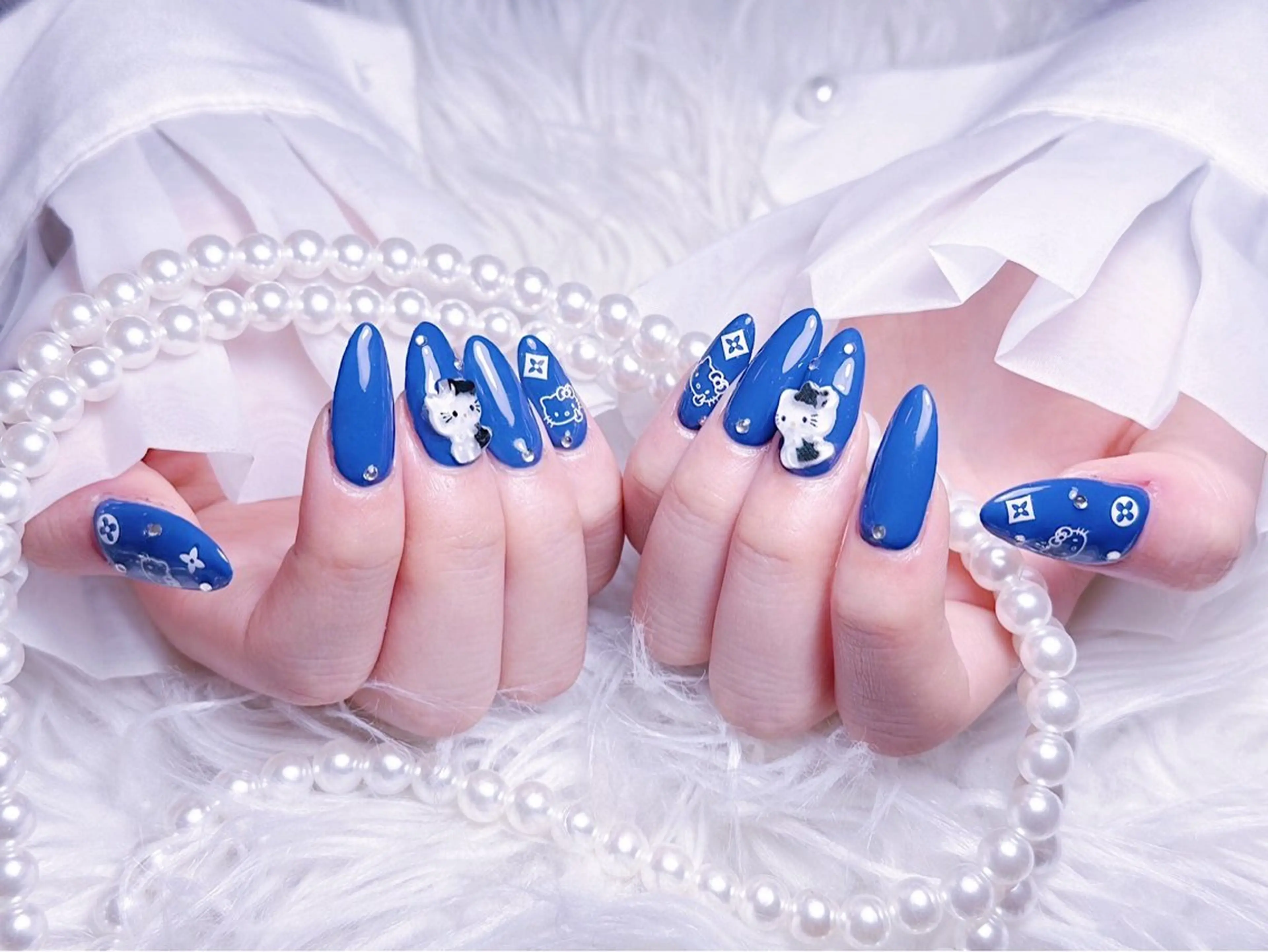 ネイル チークネイル 長さ出し フラワーネイル フレンチネイル ガーリー NEW NAIL 池袋のネイルデザイン