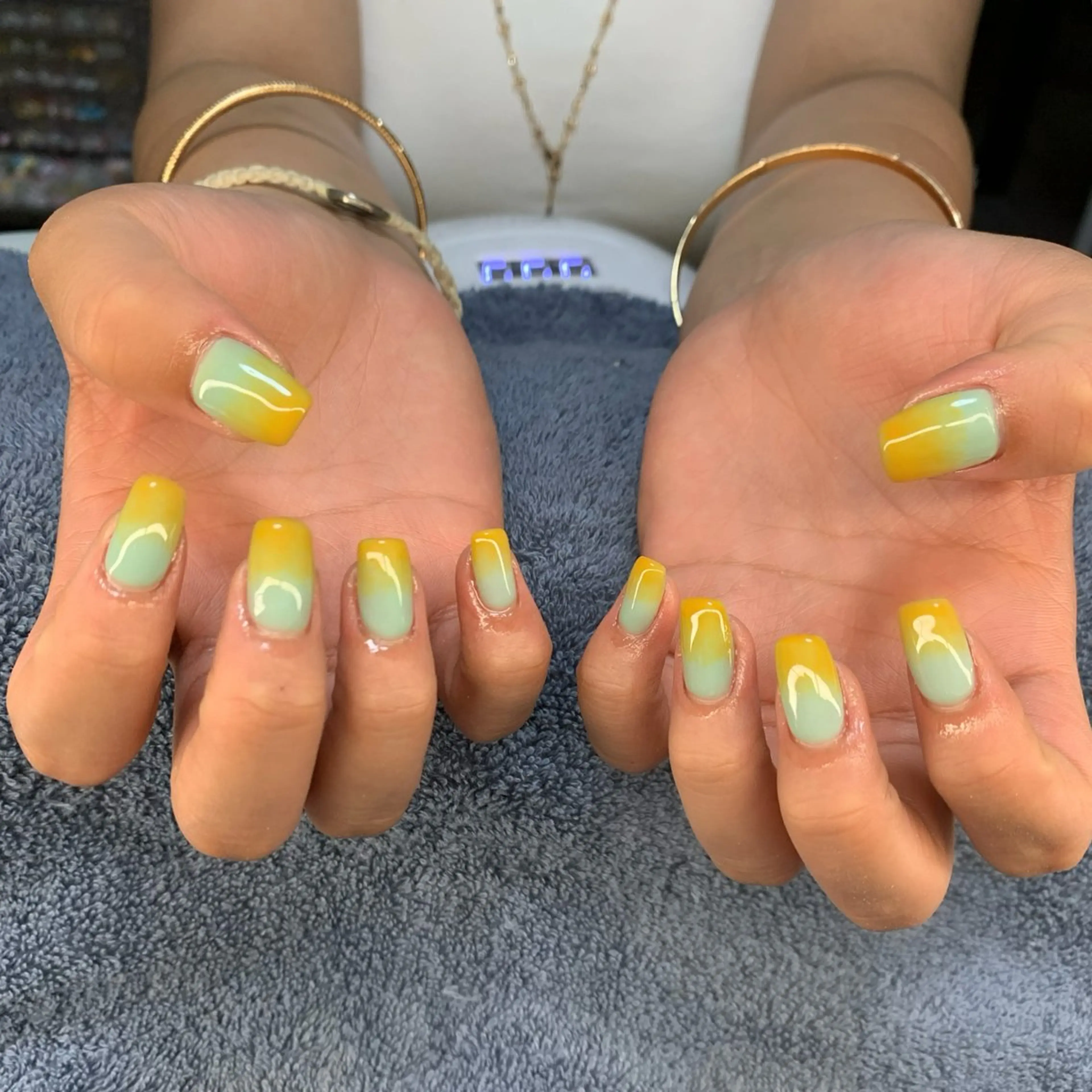 ネイル グラデーション ハンドネイル フットネイル MHR nailのネイルデザイン