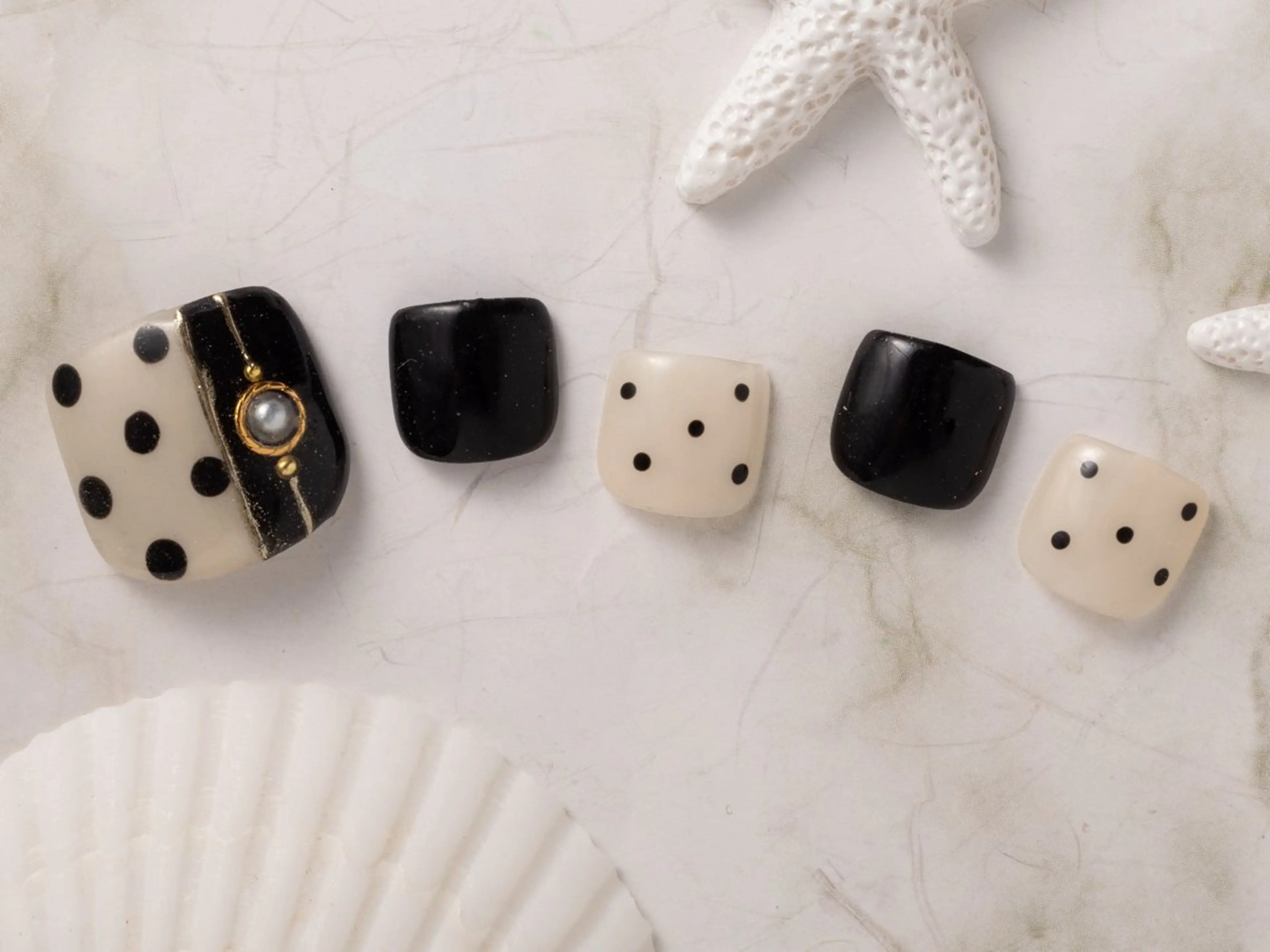 ネイル NailSalon MAHINAのネイルデザイン