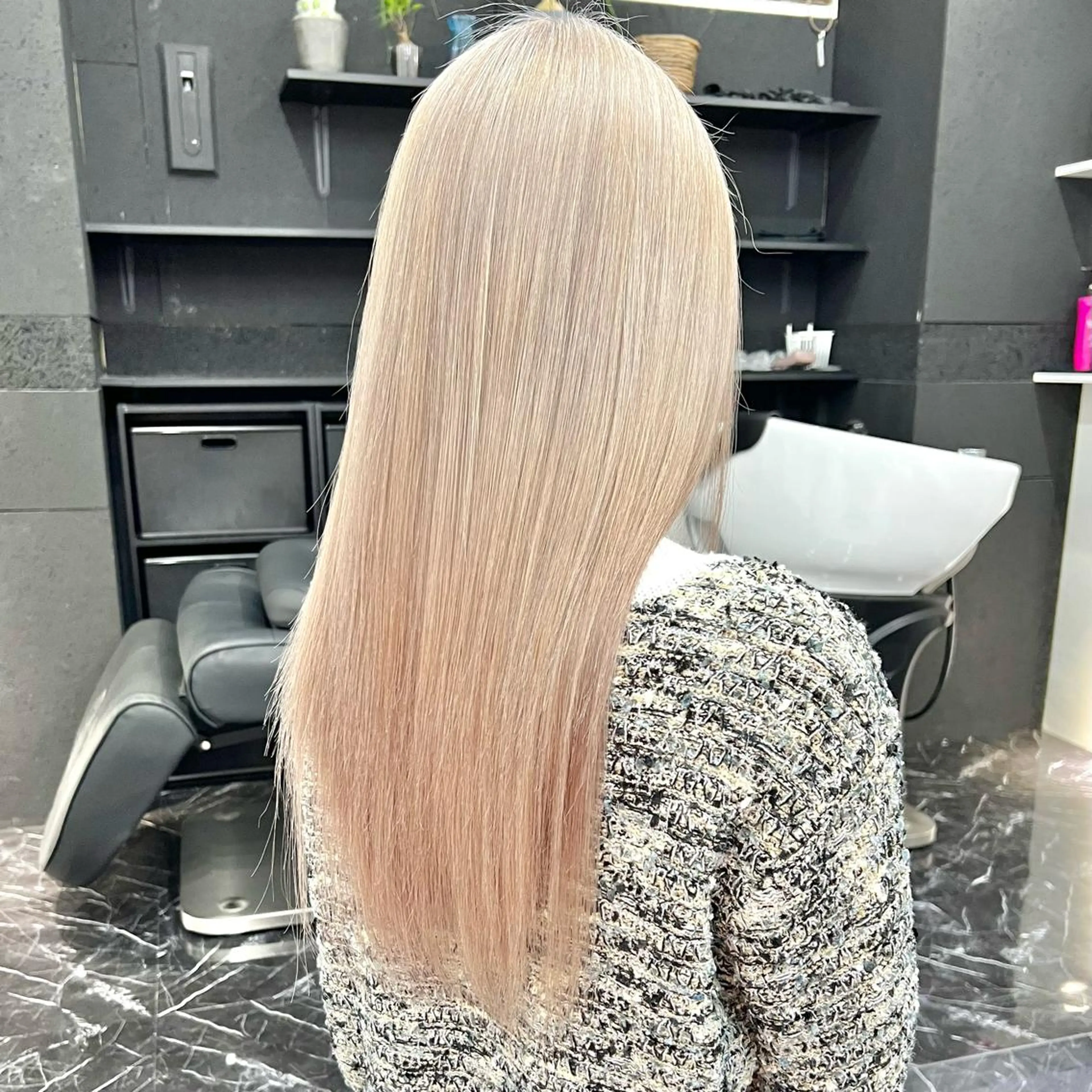 セミロング カラー ブリーチ 透明感カラー ハイトーンカラー ChuDuck所属・ケアブリーチ×ハイト ーン専門/SHOTAのヘアスタイル