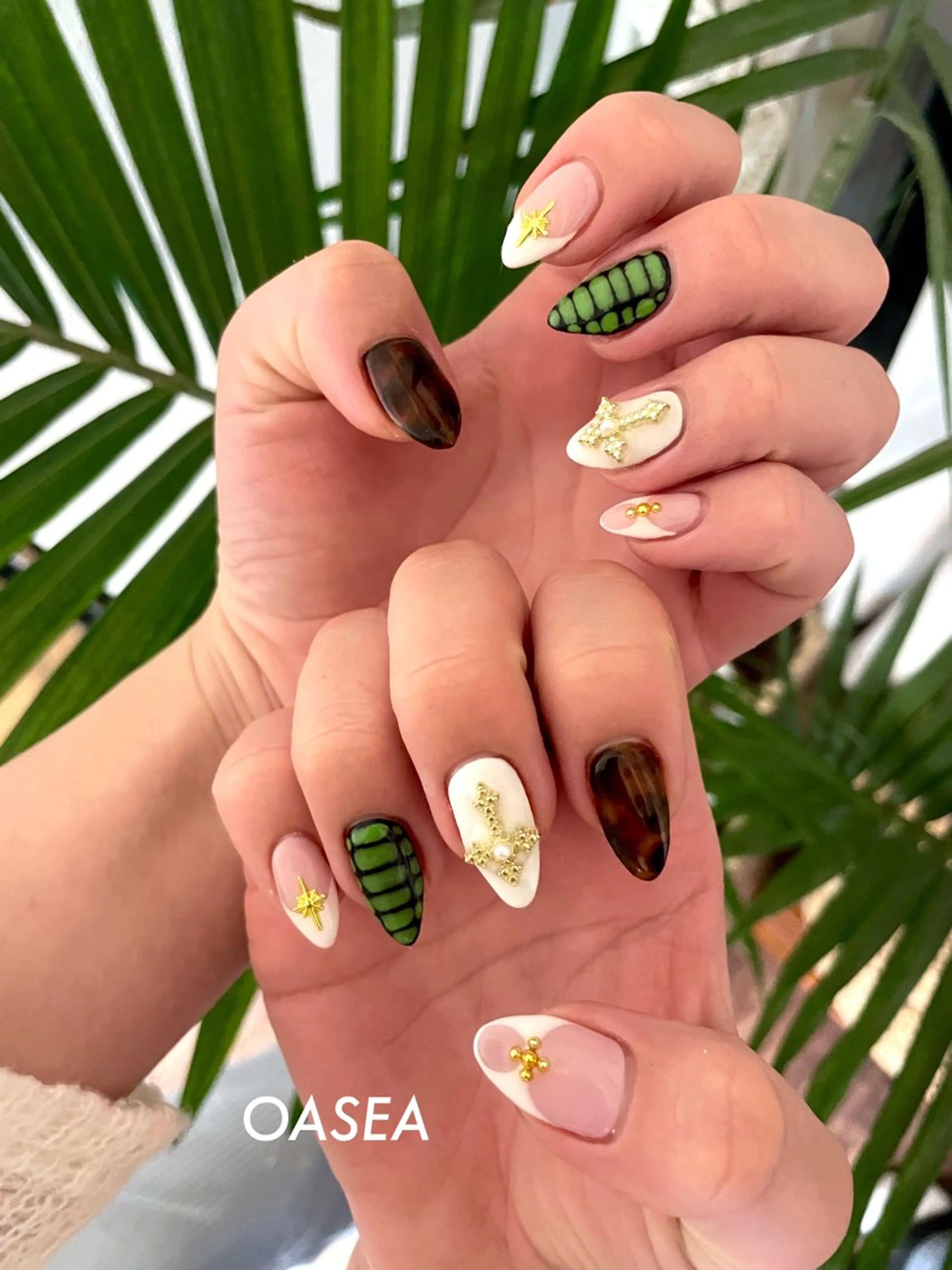 ネイル ハンドネイル 🌞💜 KAORI 🌴のネイルデザイン