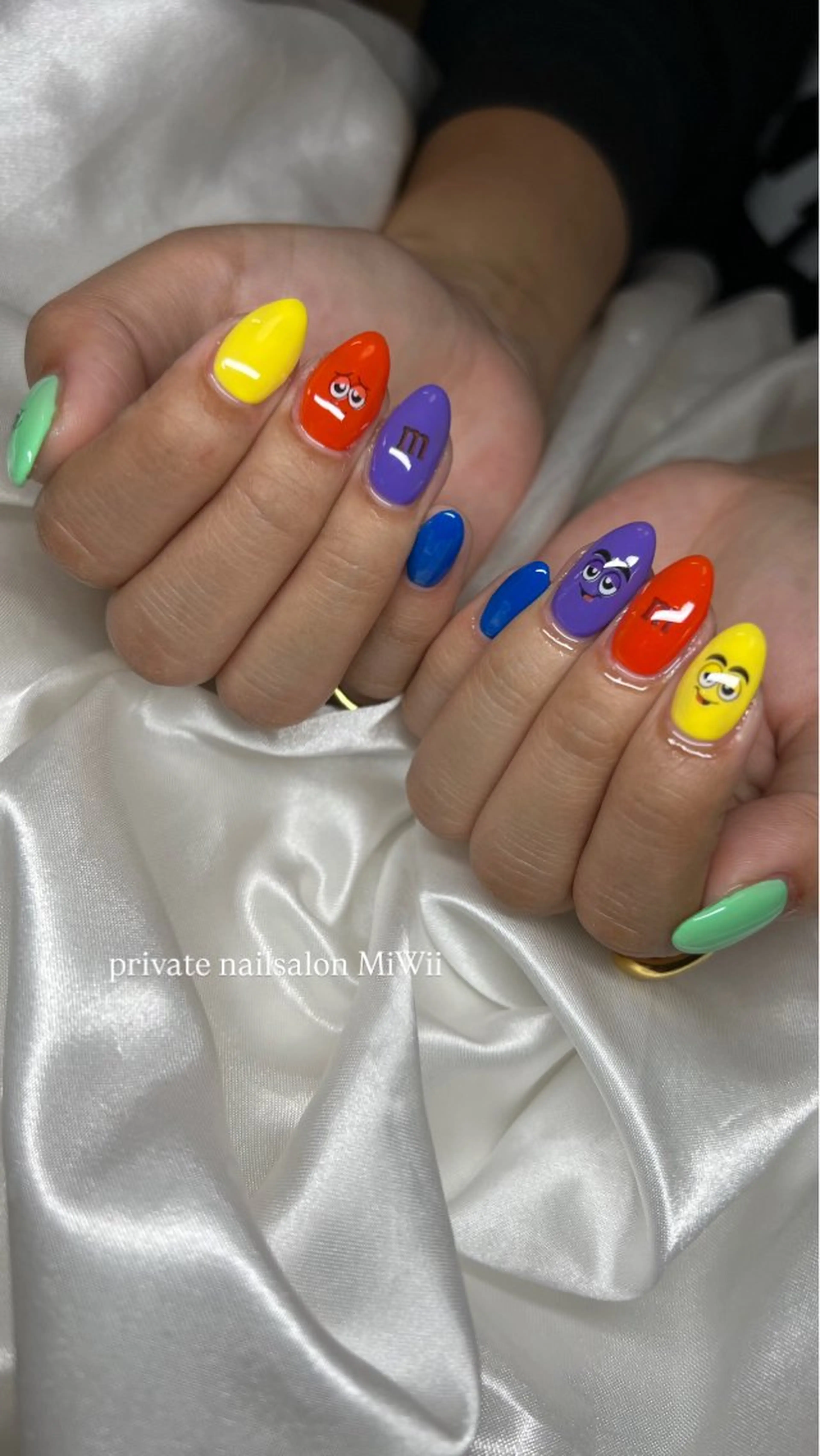 ネイル 𝐧𝐚𝐢𝐥 𝐌𝐢𝐖𝐢𝐢のネイルデザイン