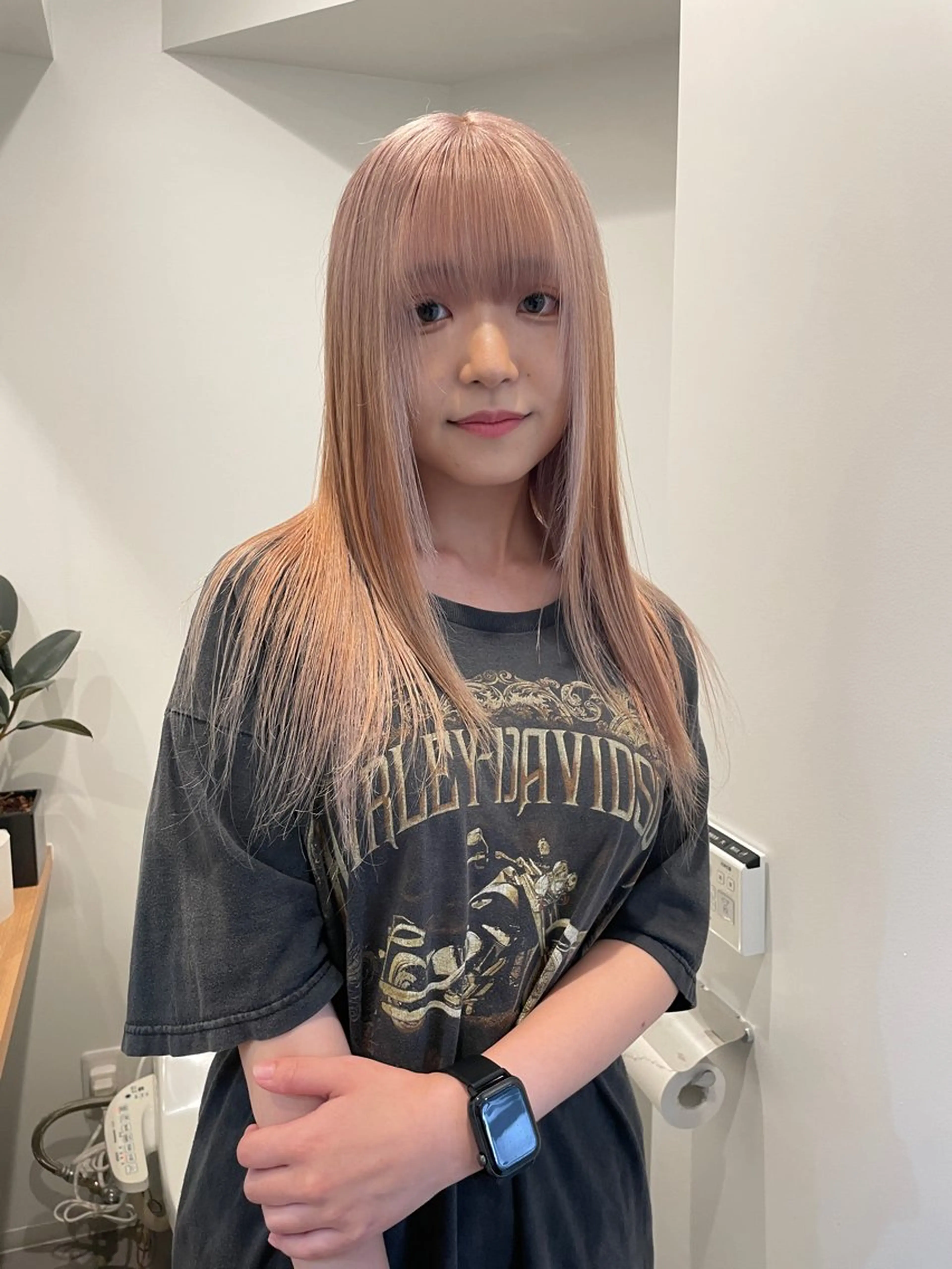 ロング カラー 切りっぱなしボブ レイヤー/縮毛矯正のヘアスタイル