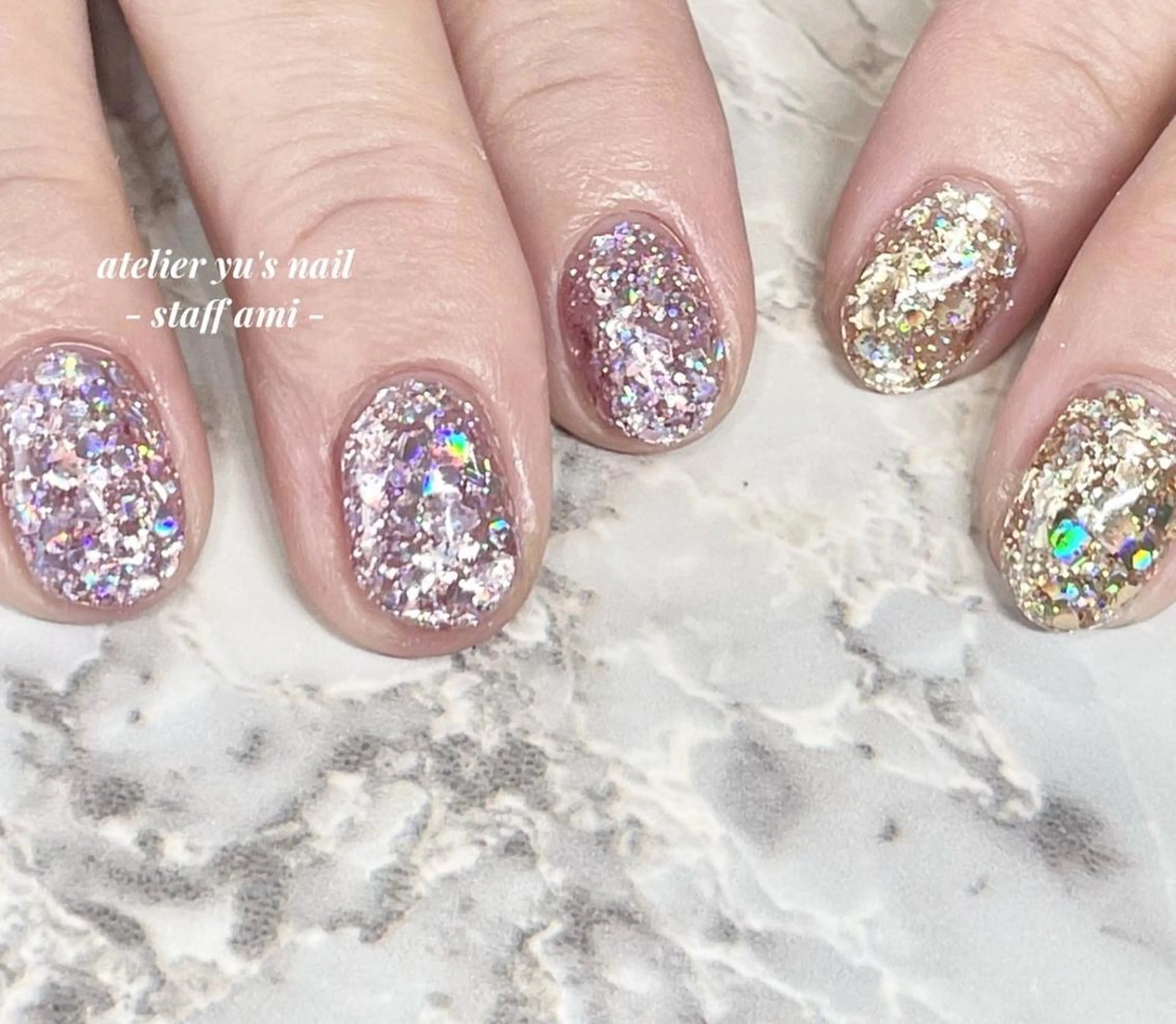 ネイル フットネイル キラキラネイル ラメ(グリッター) ワンカラーネイル ハンドネイル ハンドケア atelier yu's nail所属・atelier yu's nailのネイルデザイン