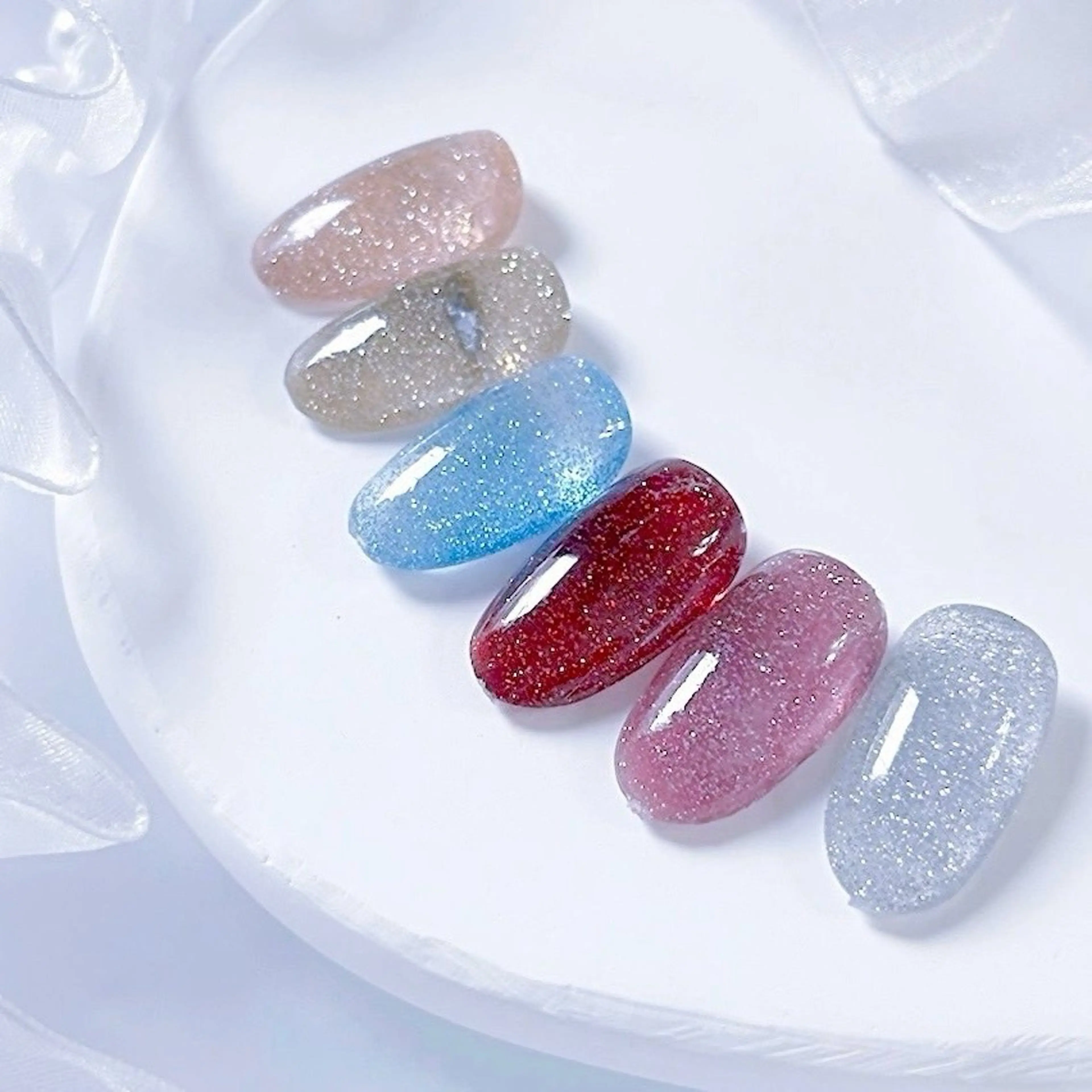 ネイル オーロラネイル フラッシュネイル ワンカラーネイル ハンドネイル 𝑬𝑹𝑰𝑲𝑨 𓂃🎀𓈒𓏸のネイルデザイン