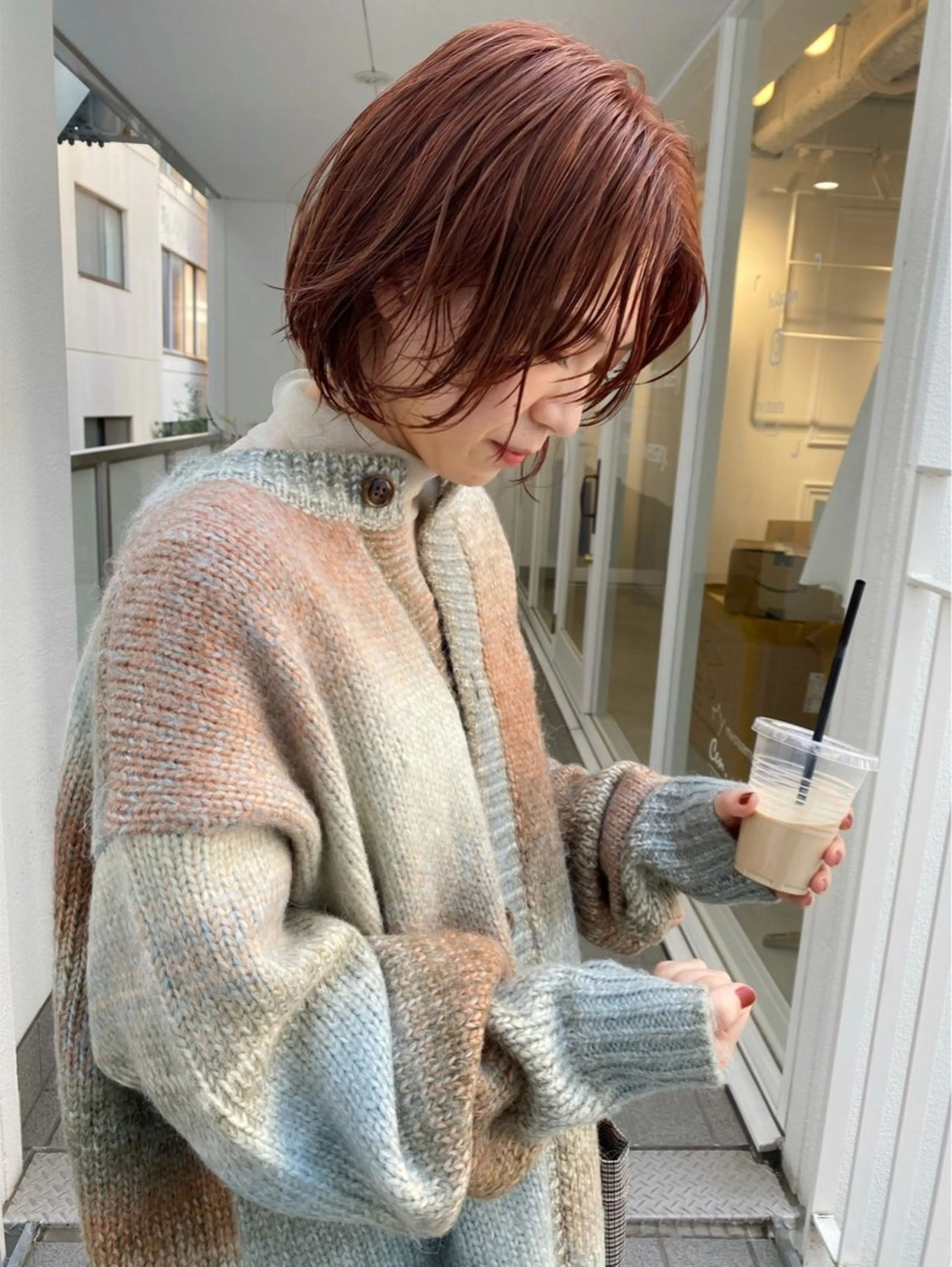 ミディアム カラー 切りっぱなしボブ ベージュカラー ブリーチ 透明感カラー ハイトーンカラー カット ヘアカラー alu/心斎橋大阪 ボブ/ブリーチなしのヘアスタイル