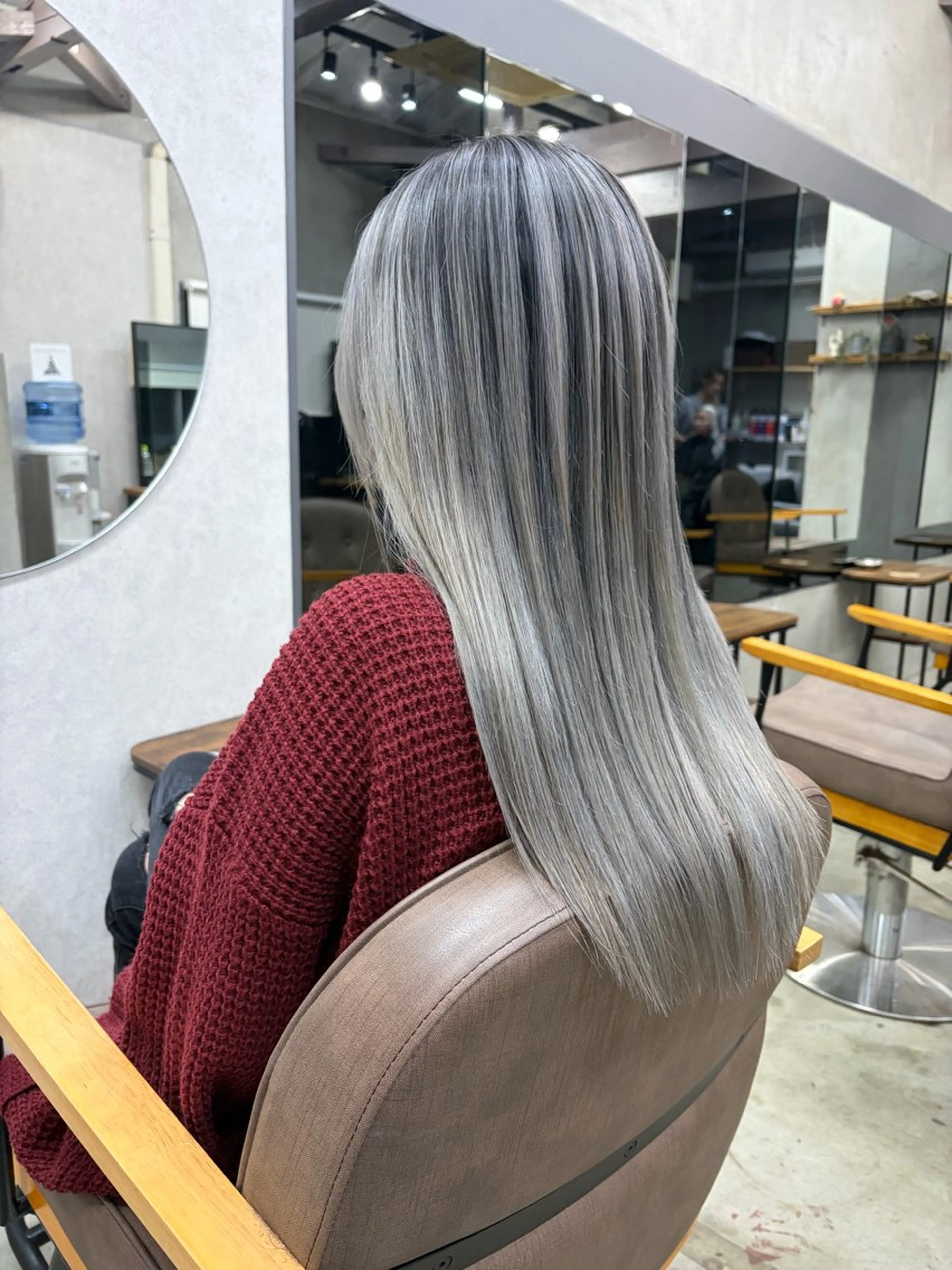 ロング カラー バレイヤージュ レイヤーカット ヘアカラー トリートメント AiM エイム　韓国レイヤーのヘアスタイル