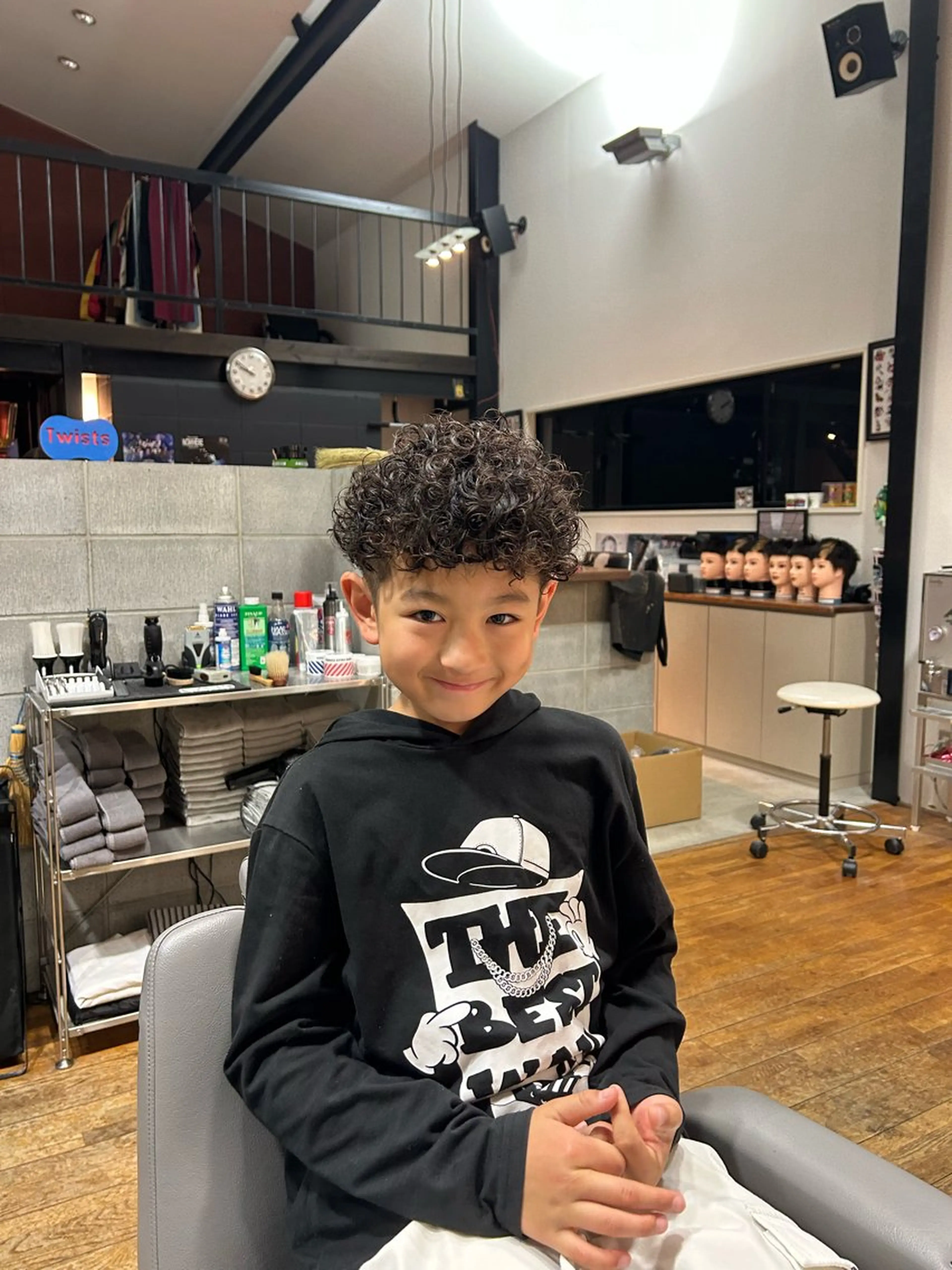 パーマ メンズ メンズパーマ プードルパーマ プードルパーマ パーマ ONECLIPZ 兼子　啓のヘアスタイル