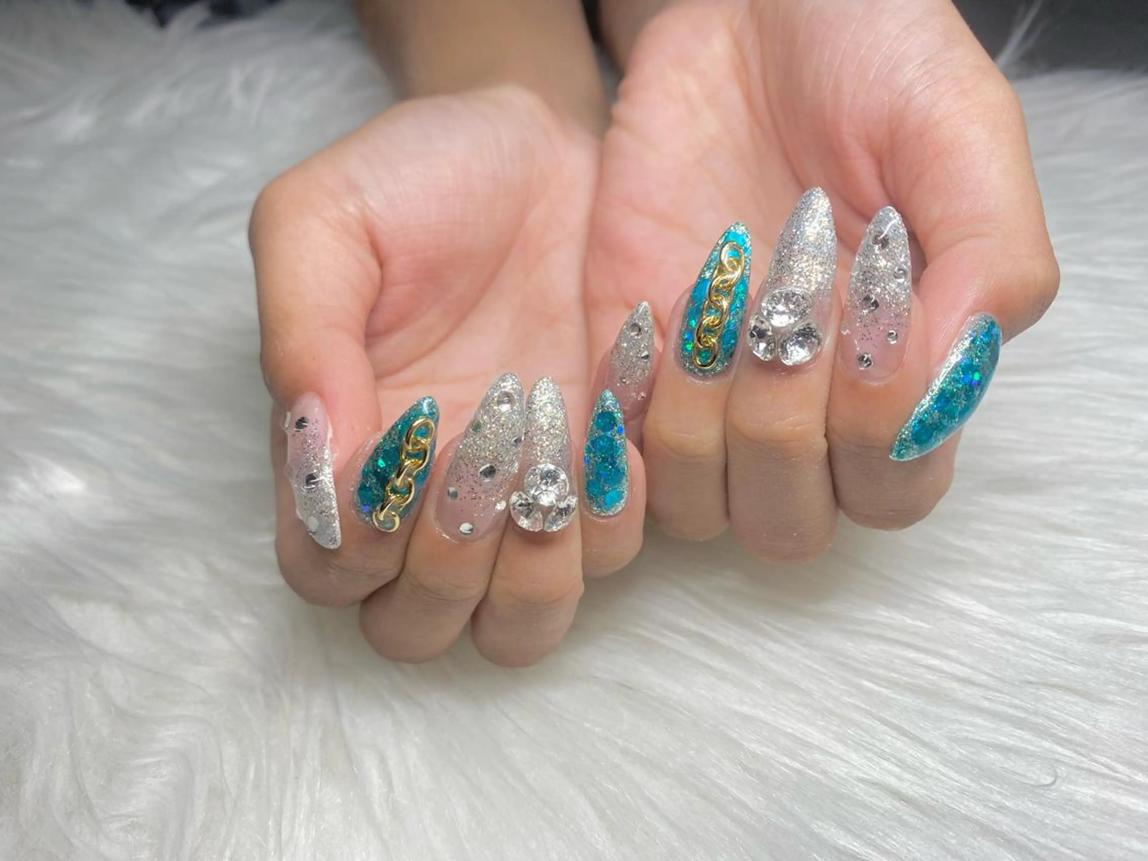 ネイル ハンドネイル Miki 本町駅｜💅‎🤍のネイルデザイン