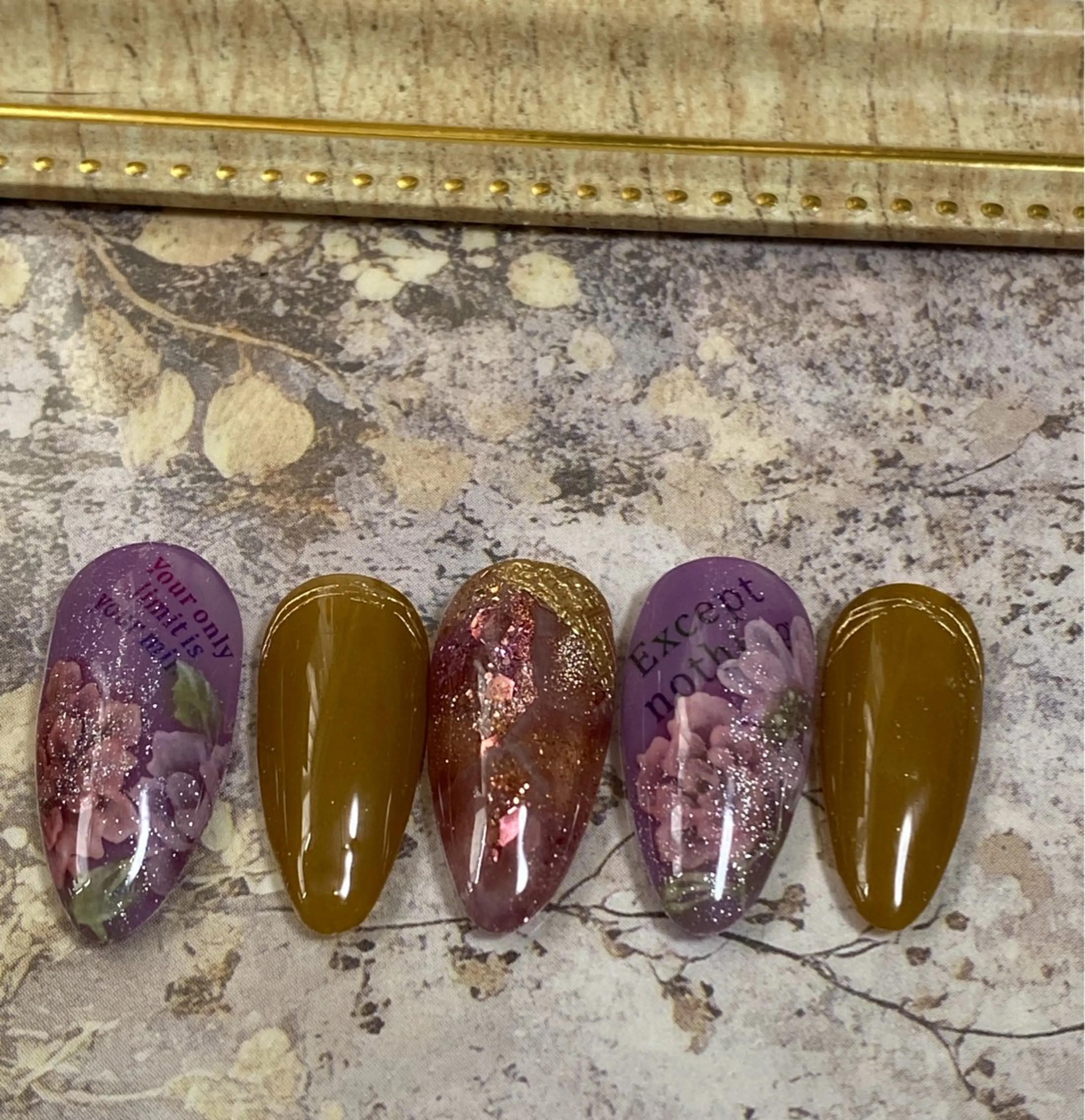 ネイル べっ甲ネイル フラワーネイル マグネットネイル 自宅ネイルサロン ♦️nuance♦️のネイルデザイン