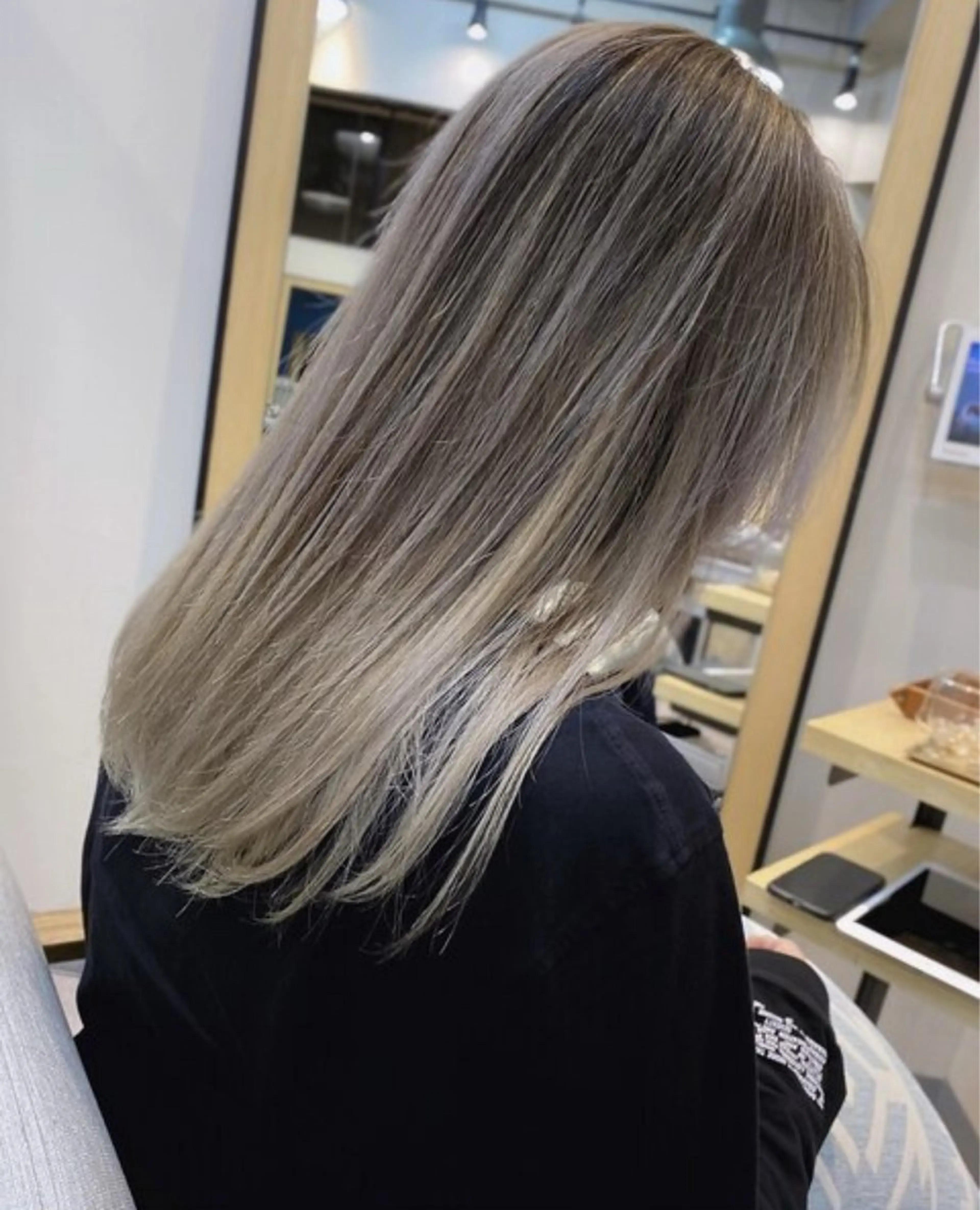 セミロング カラー kivi 【キヴィ】所属・似合わせカット Rinka🌻のヘアスタイル