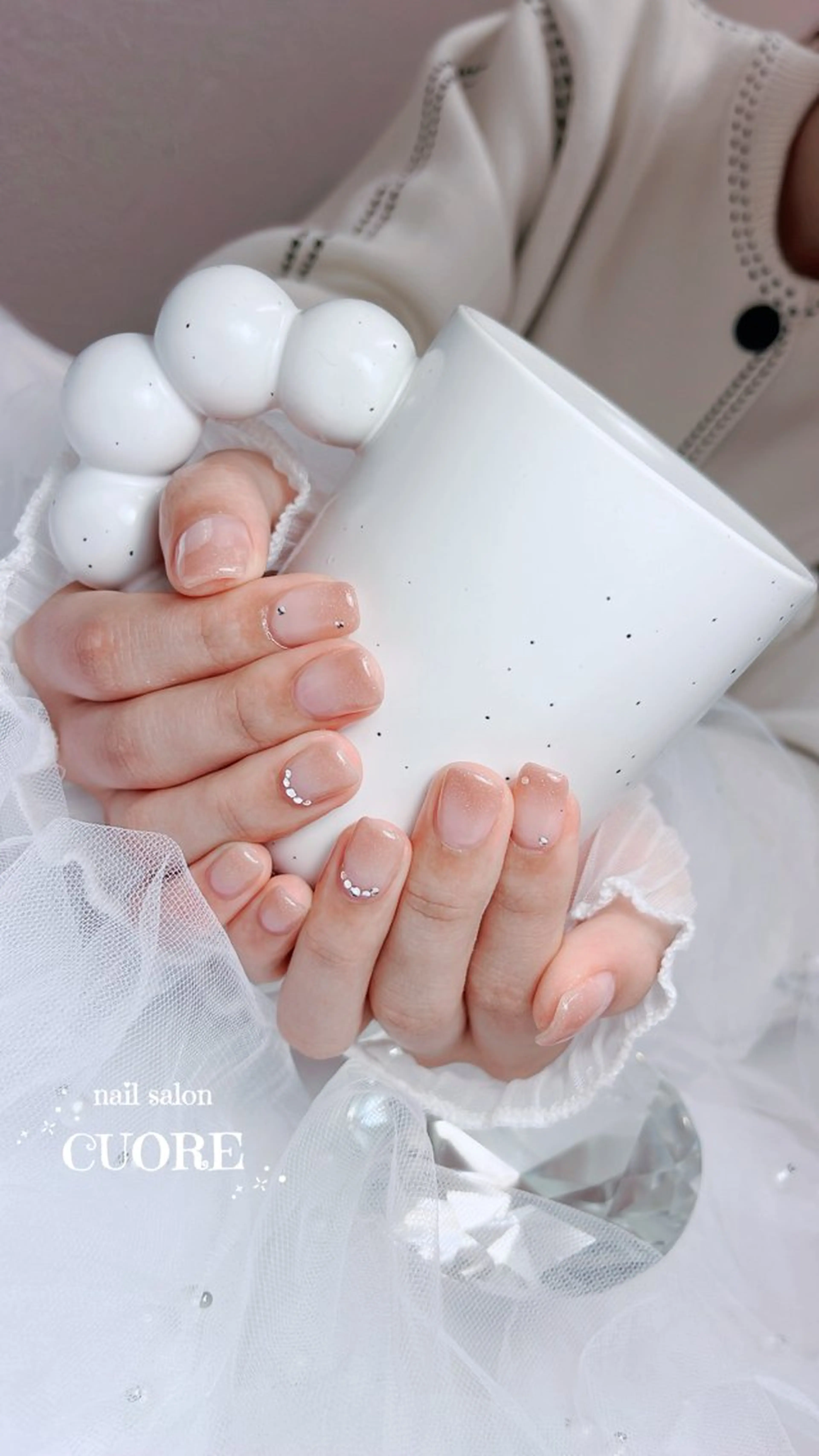ネイル グラデーション キラキラネイル オフィスネイル シンプルネイル nail salon CUOREのネイルデザイン