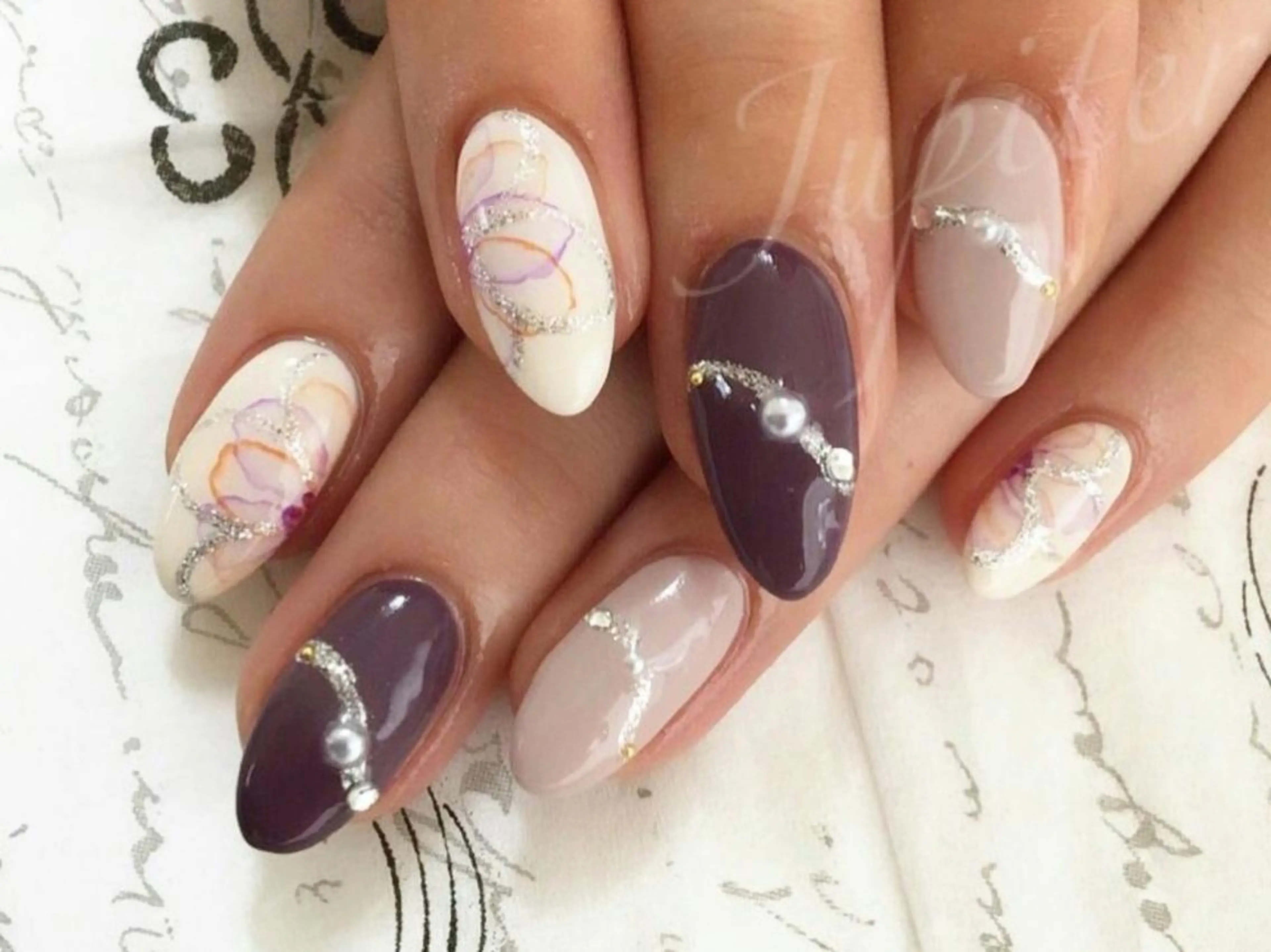 ネイル フラワーネイル ジェルネイル ハンドネイル PrivateSalon Jupiter所属・Jupiter .のネイルデザイン