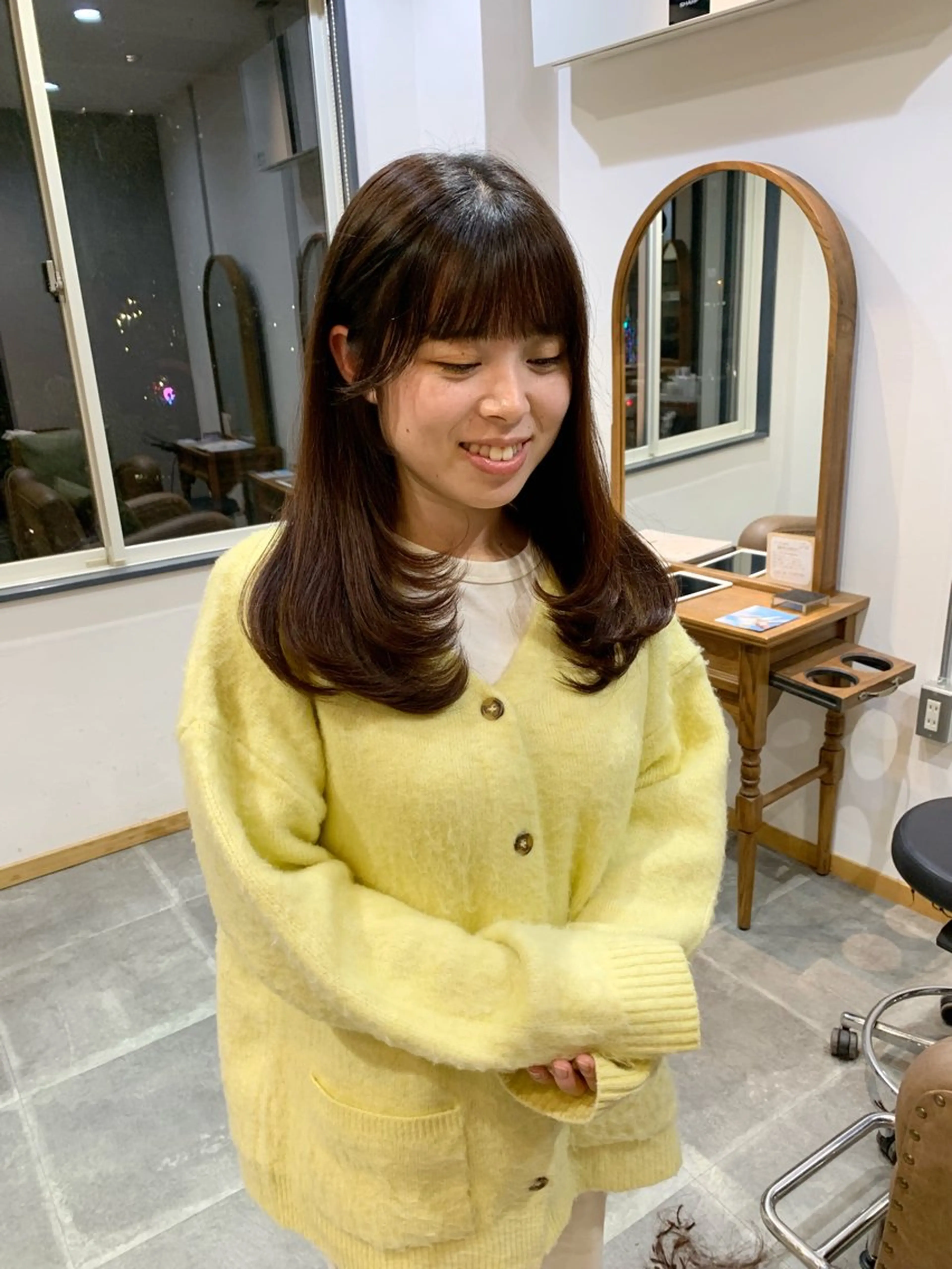 ロング ロングレイヤー レイヤーカット ロング 鍋嶋 涼香のヘアスタイル