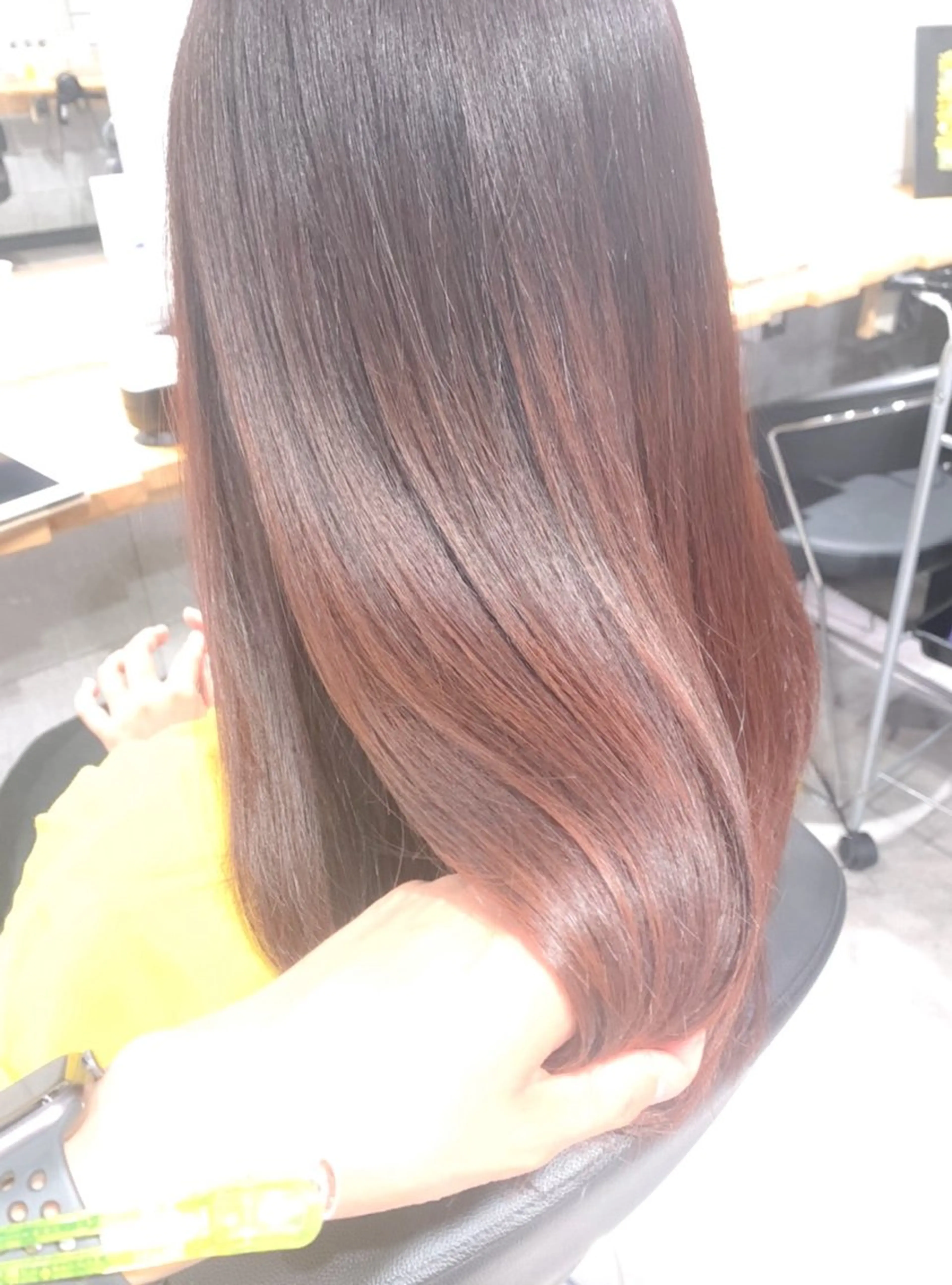 セミロング カット 縮毛矯正 うる艶/レイヤー 🪞池袋LAND🪞のヘアスタイル