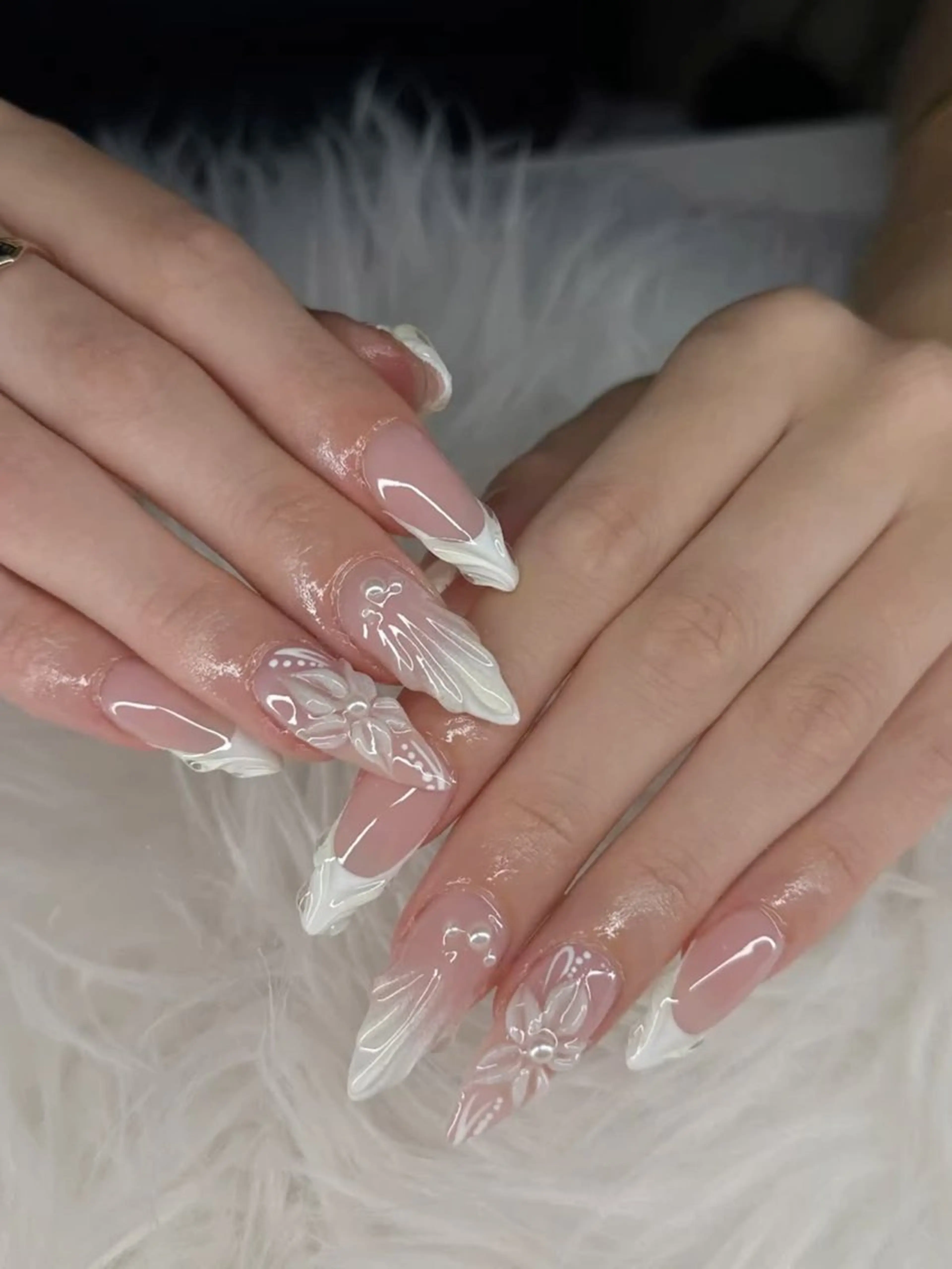 セミロング 韓国風ヘア ハンドネイル Aila Nail HanChanのネイルデザイン